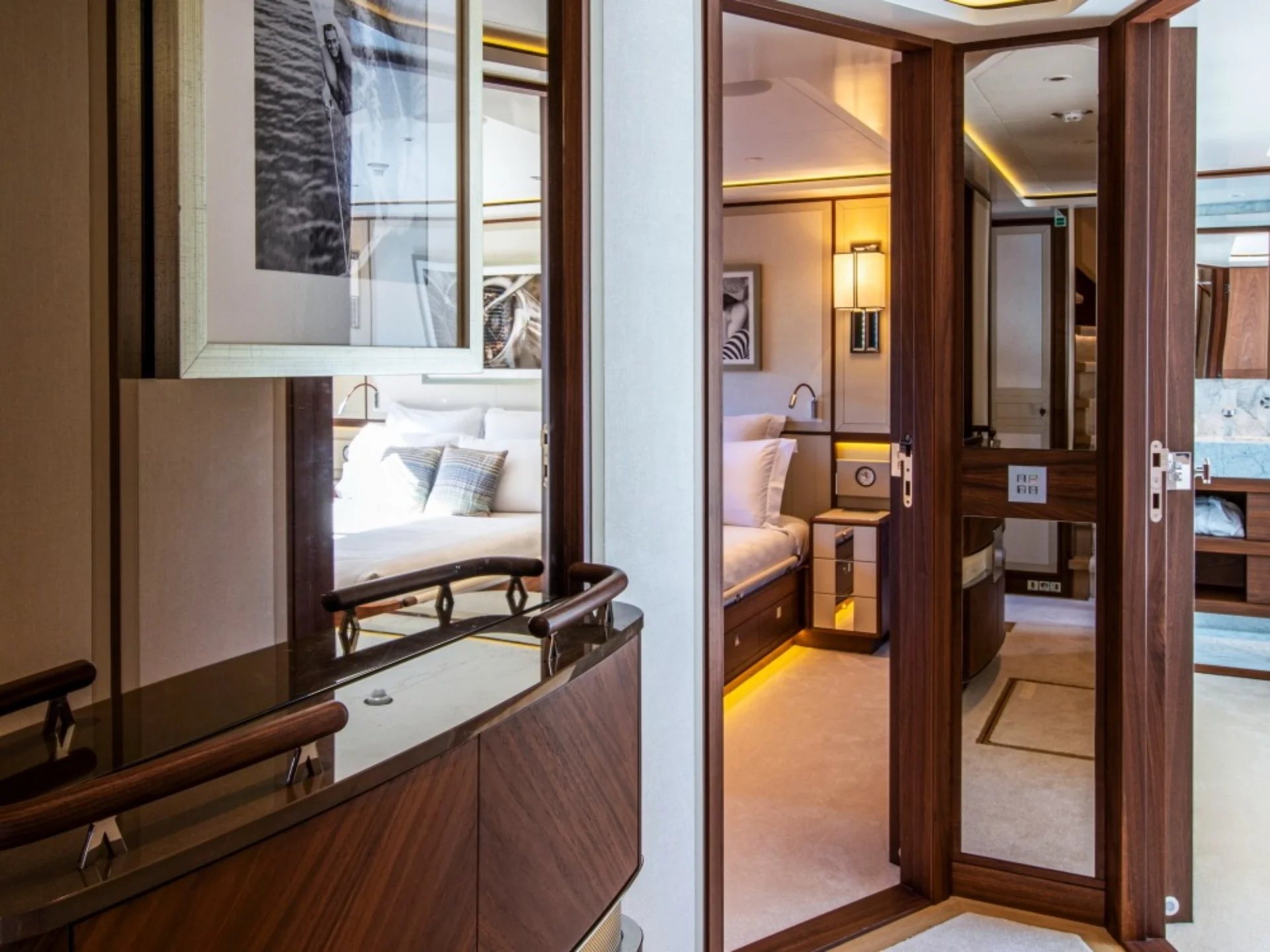 DELTA ONE  |  Mulder ThirtySix - Mulder