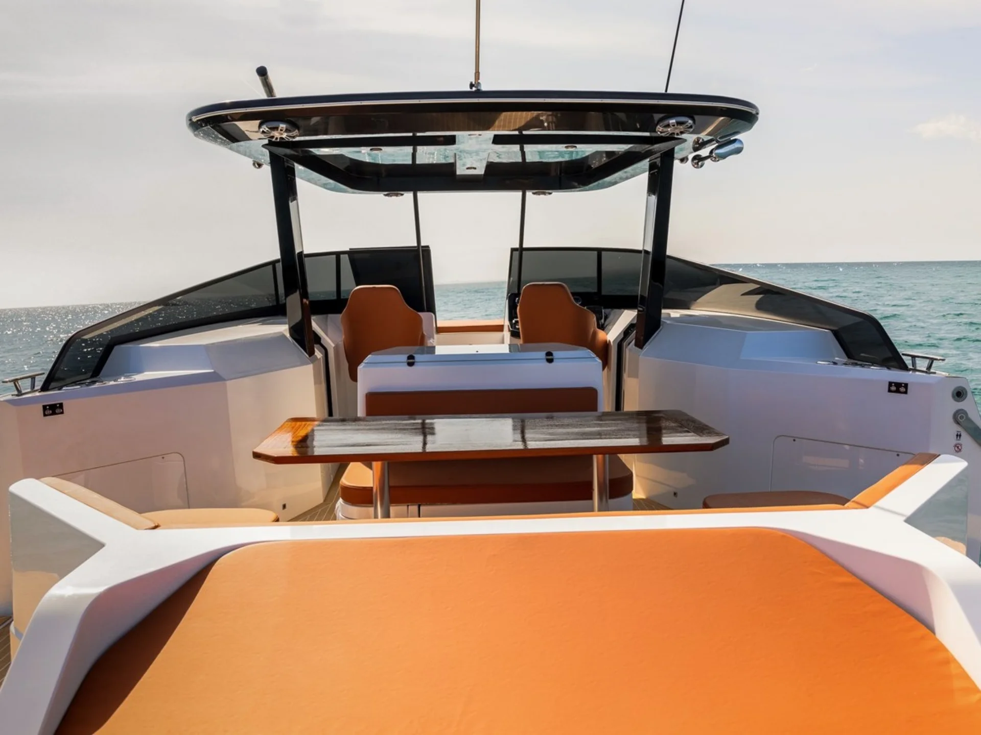 HOUSE OF HÜTTER DR. NO  |  Grand Tourer GT - Other