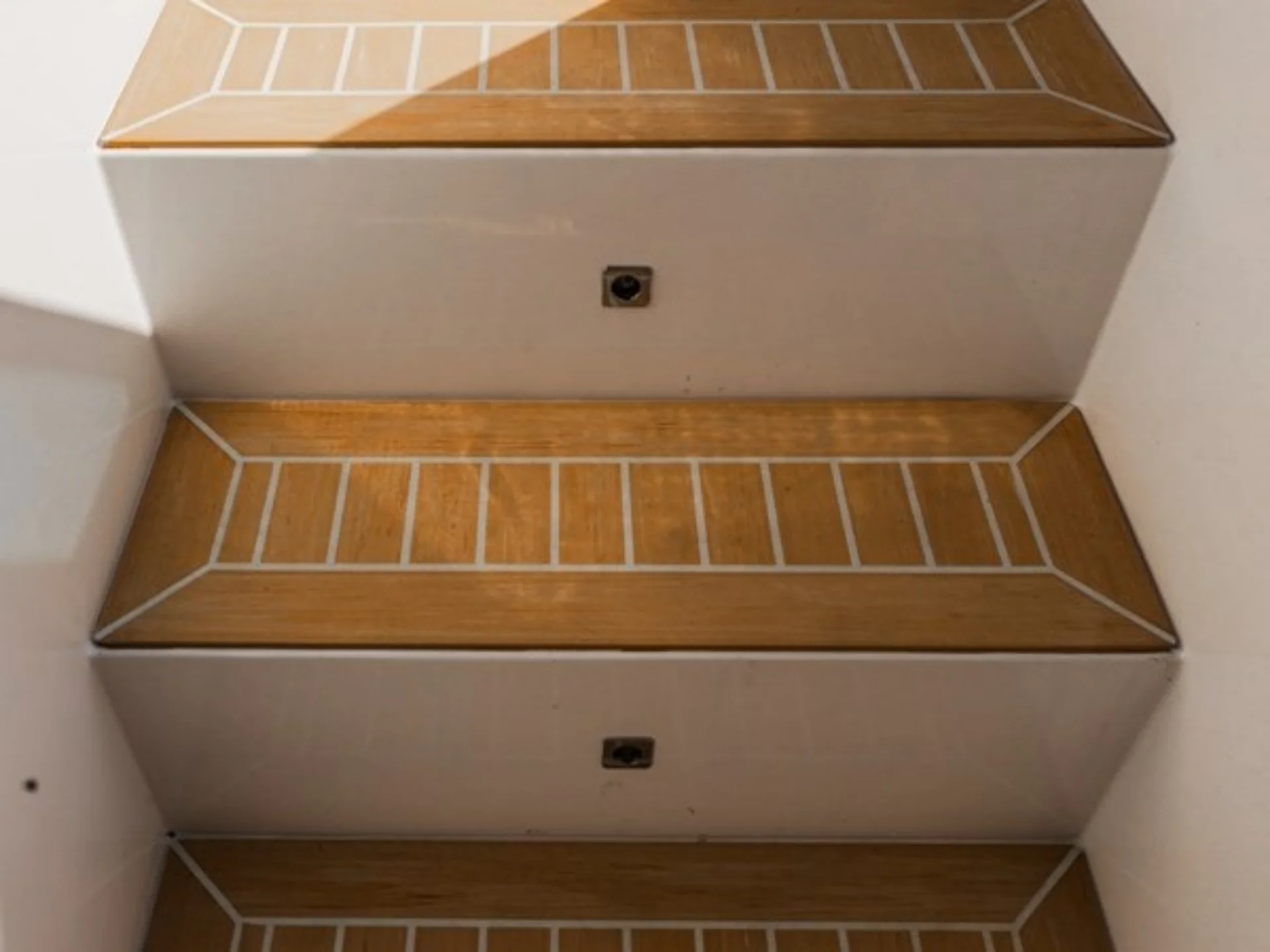 HOUSE OF HÜTTER DR. NO  |  Grand Tourer GT - Other