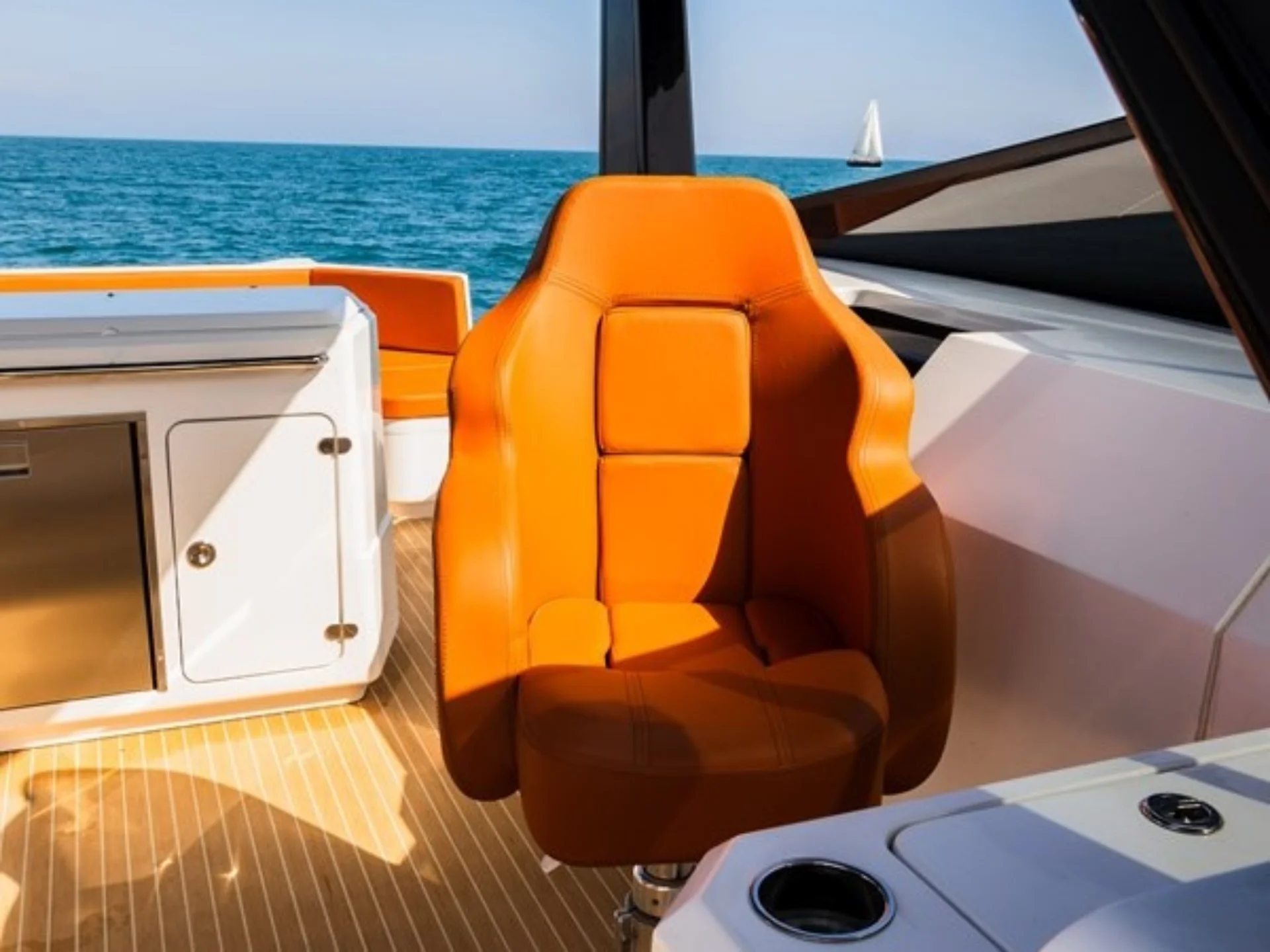 HOUSE OF HÜTTER DR. NO  |  Hütter GT - Other