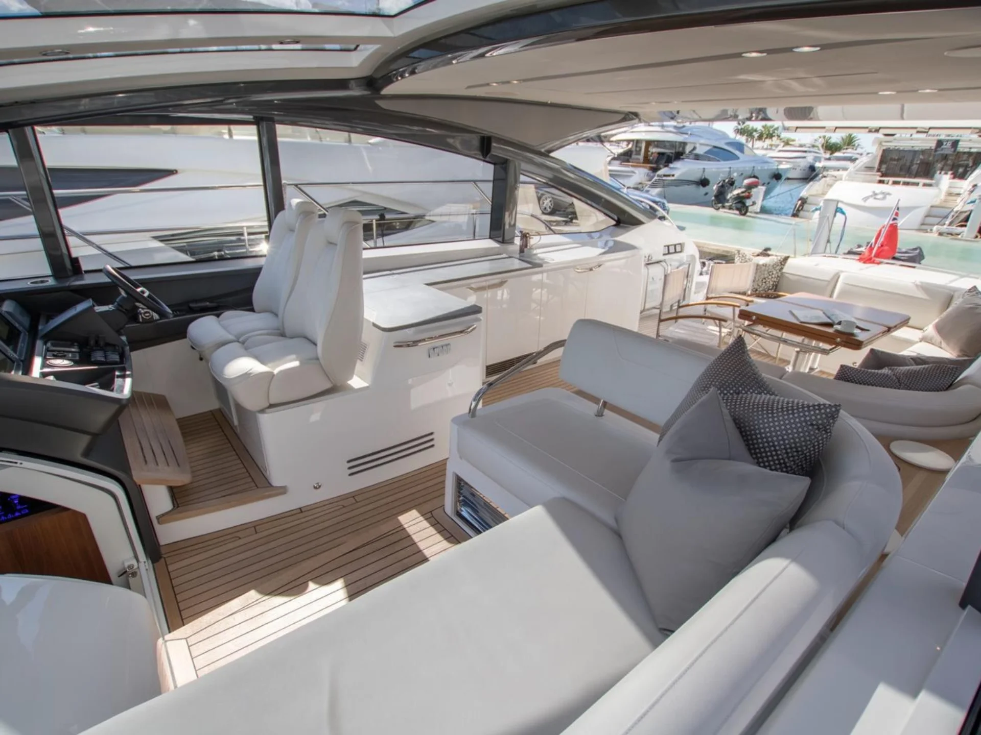 CHLOE | Princess V58 - Princess