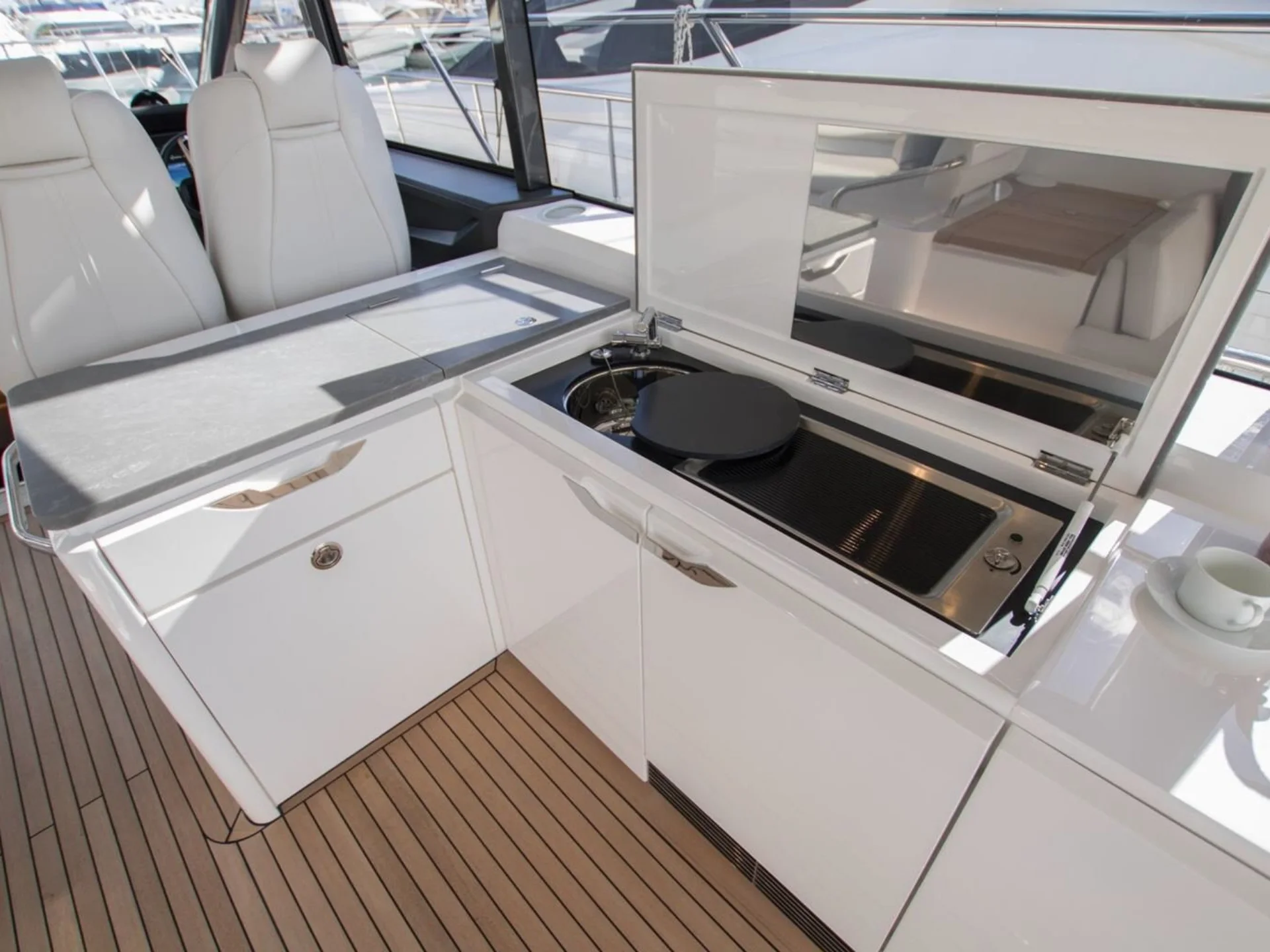 CHLOE | Princess V58 - Princess