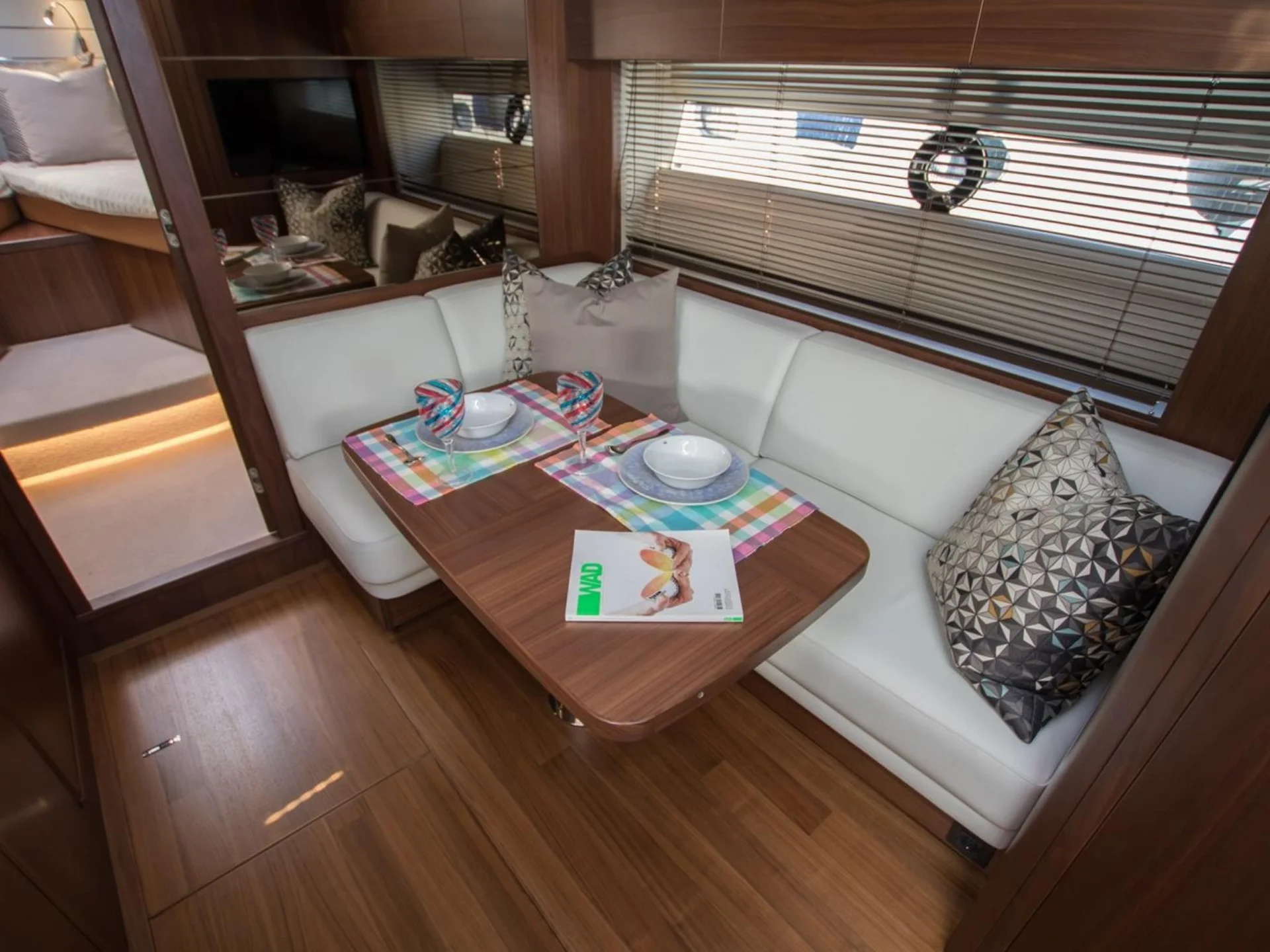 CHLOE | Princess V58 - Princess