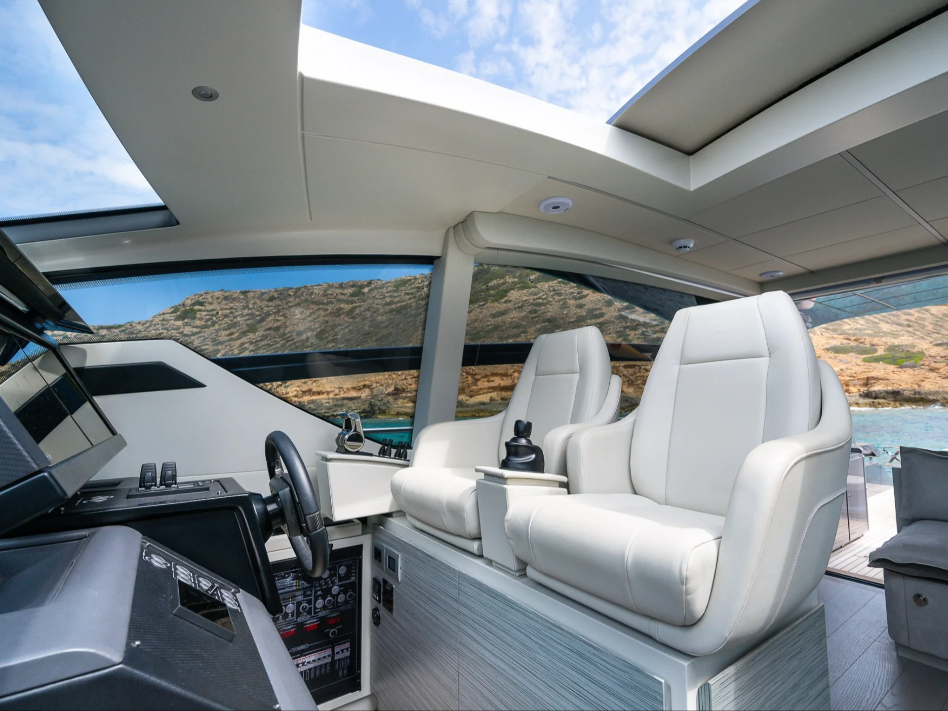 DR. NO | Pershing 6X  - Pershing