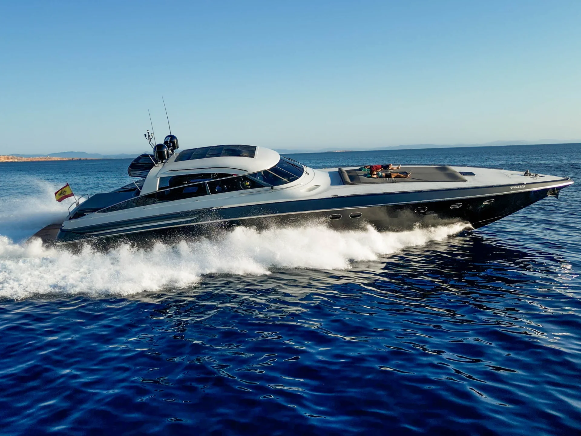 SHADY | Baia Panther 80