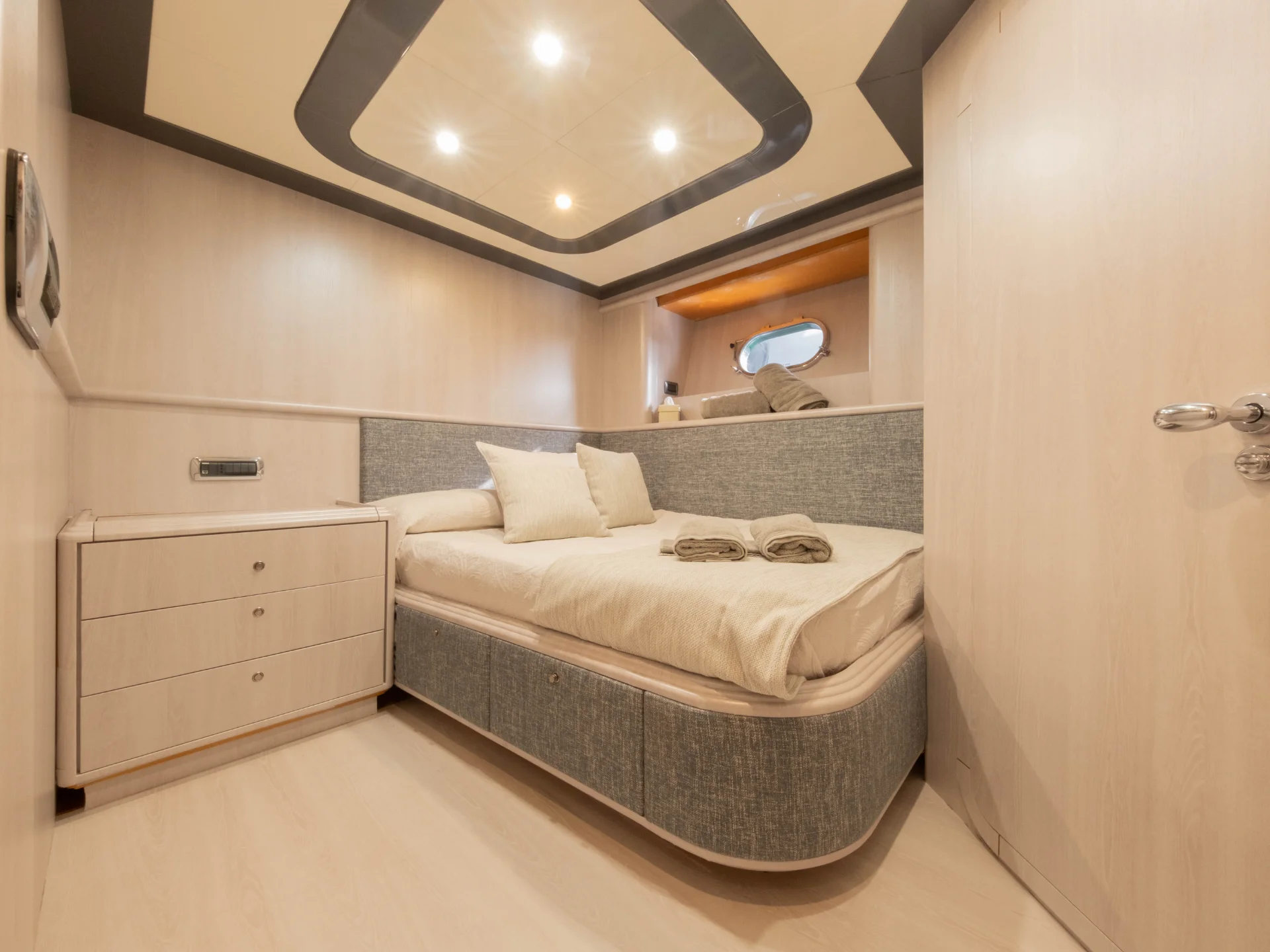 SHADY | Baia Panther 80 - Baia