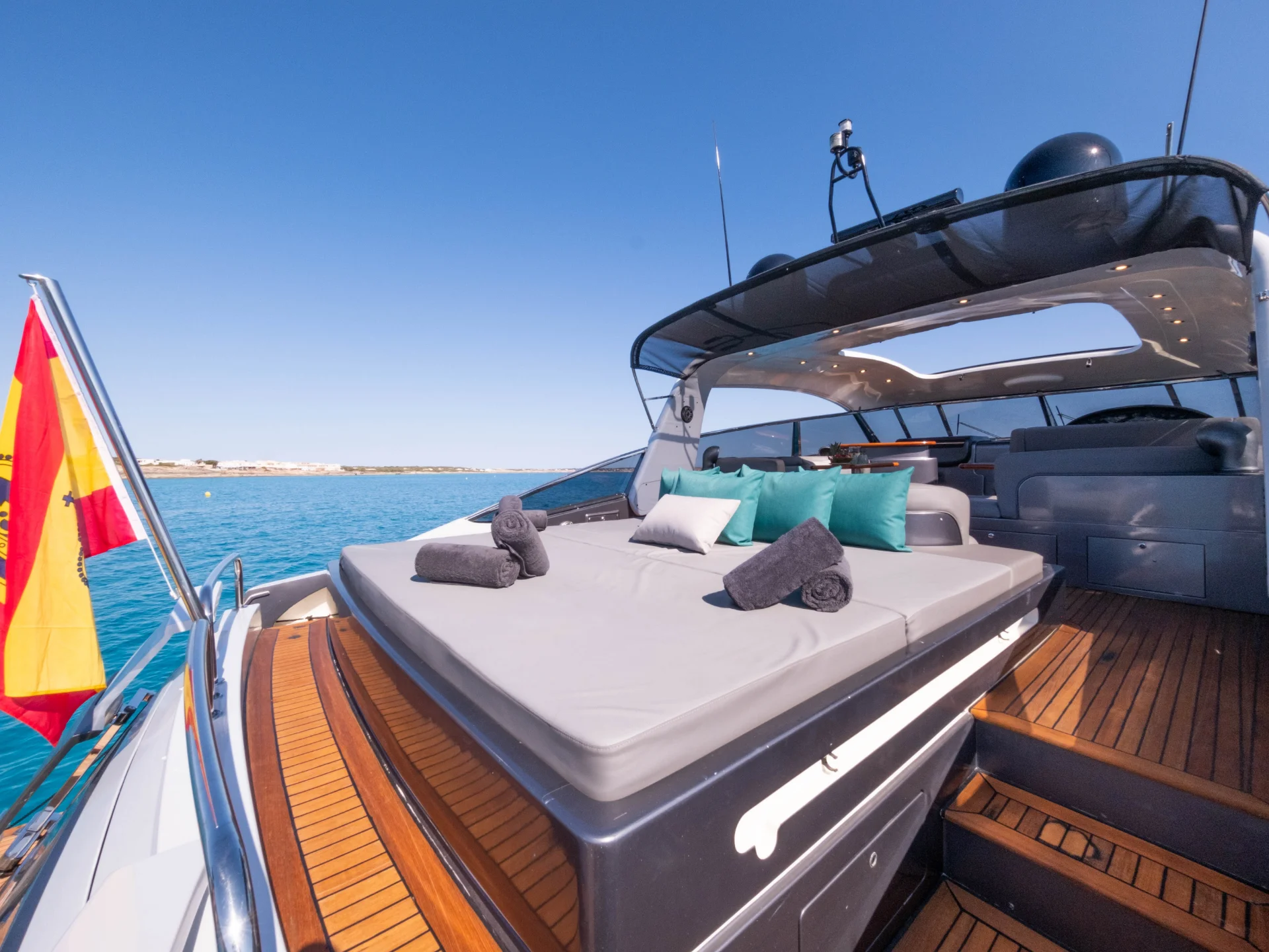 SHADY | Baia Panther 80 - Baia