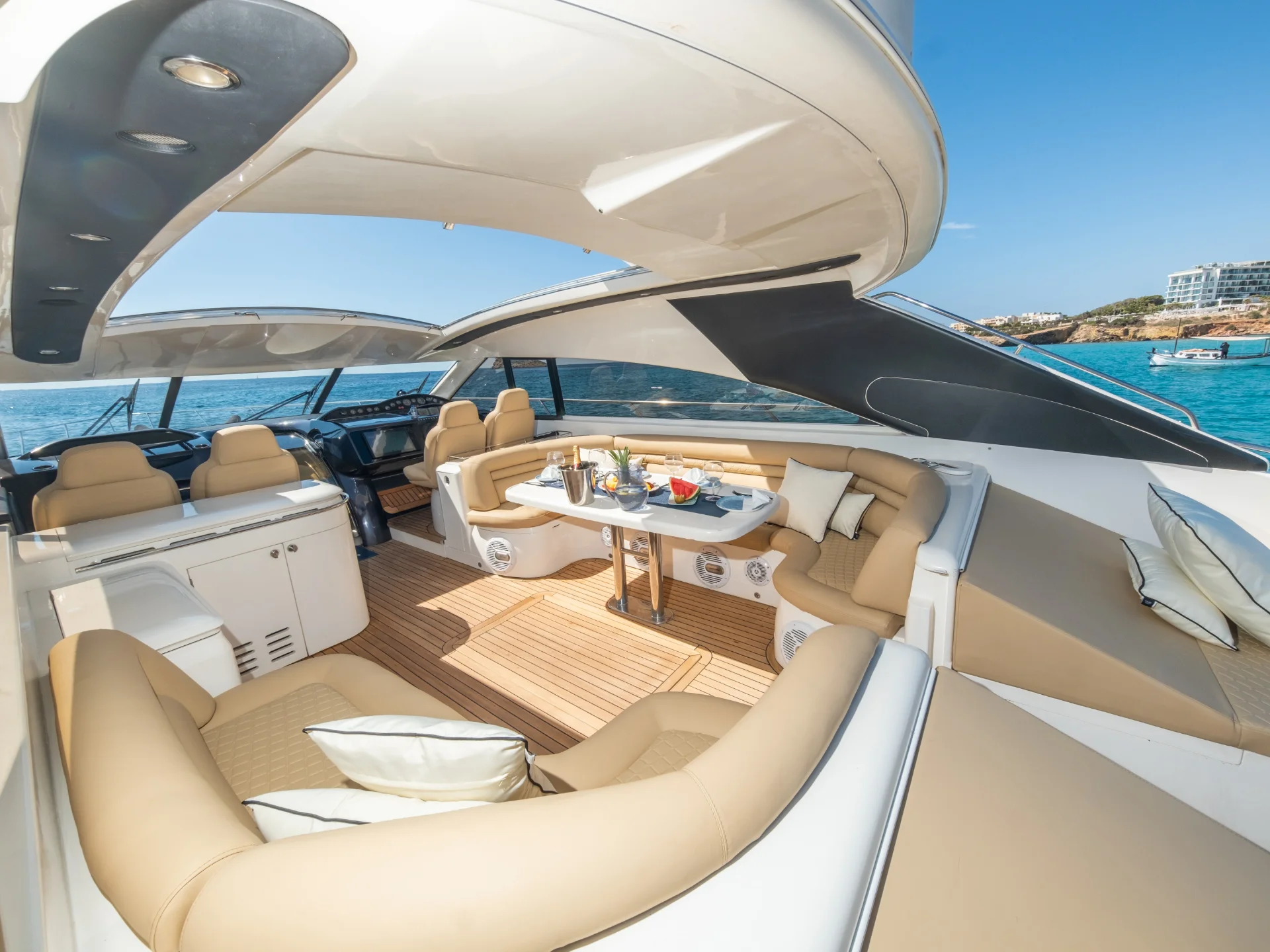 CRETA | Princess V65 - Princess
