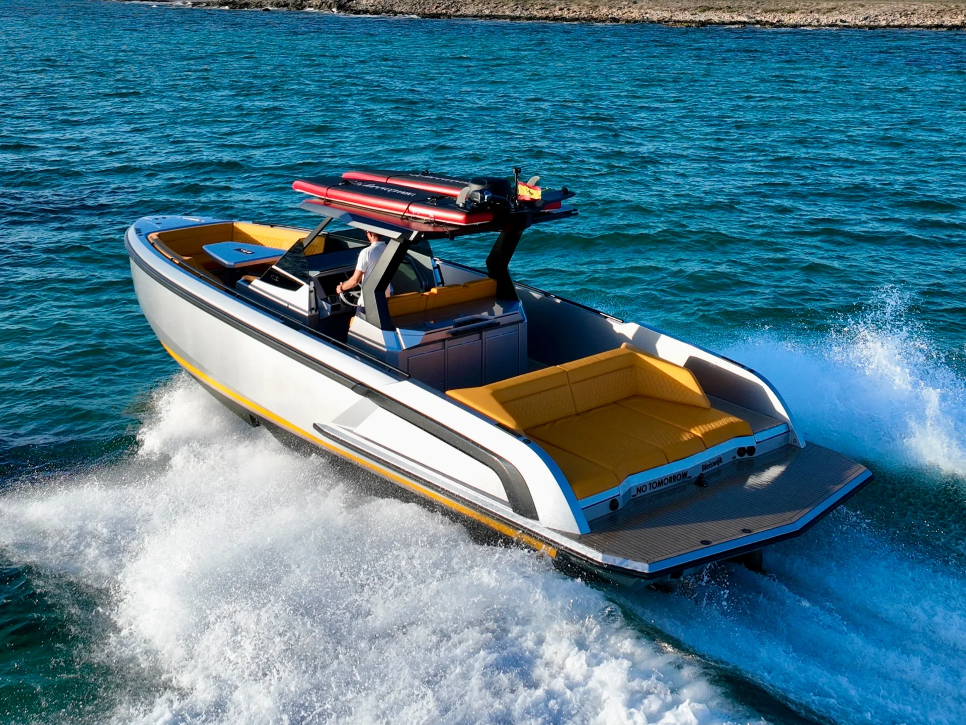 NO TOMORROW | Vanquish VQ40 - Vanquish