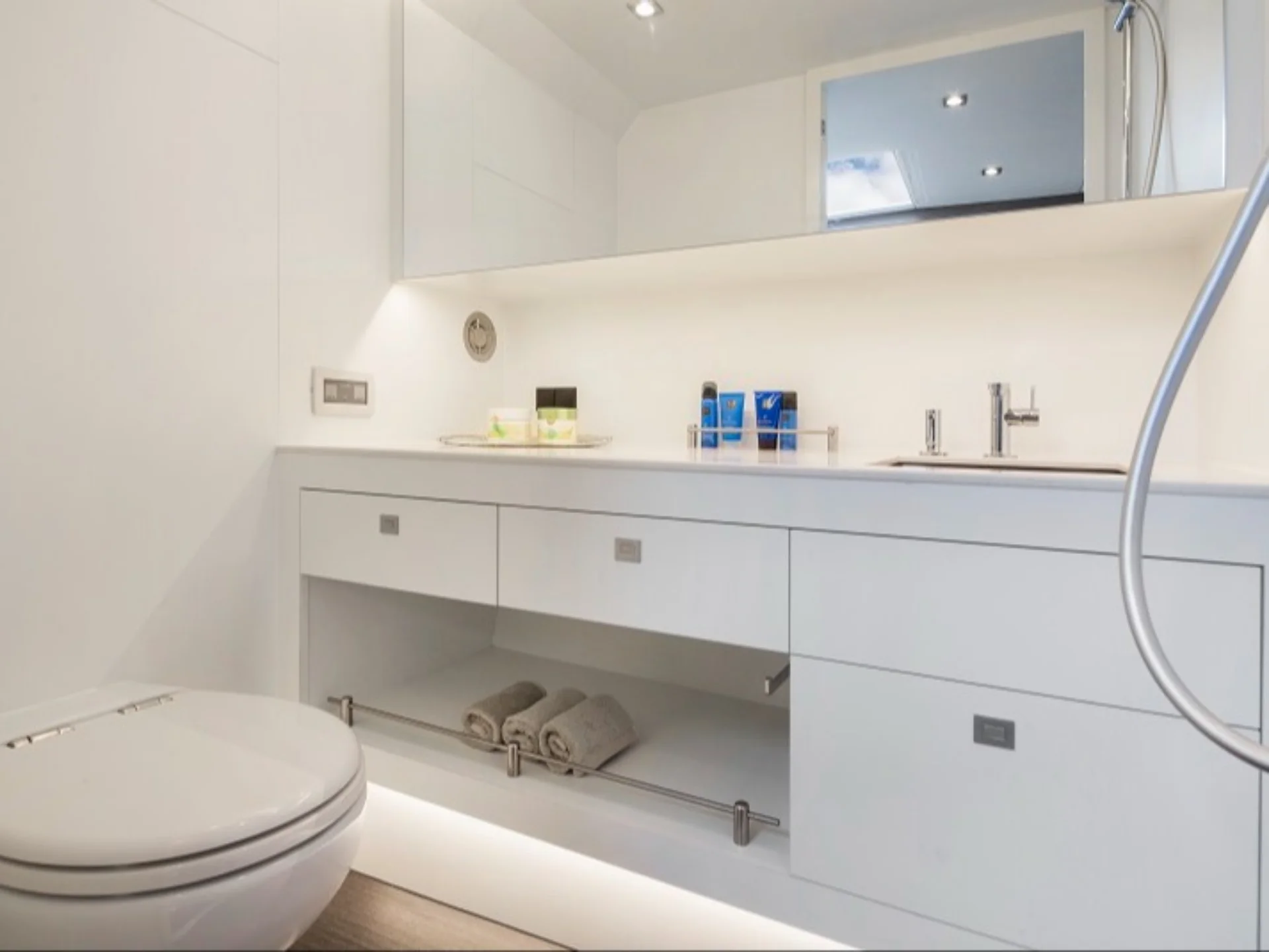 BALR | Vanquish VQ45 - Vanquish