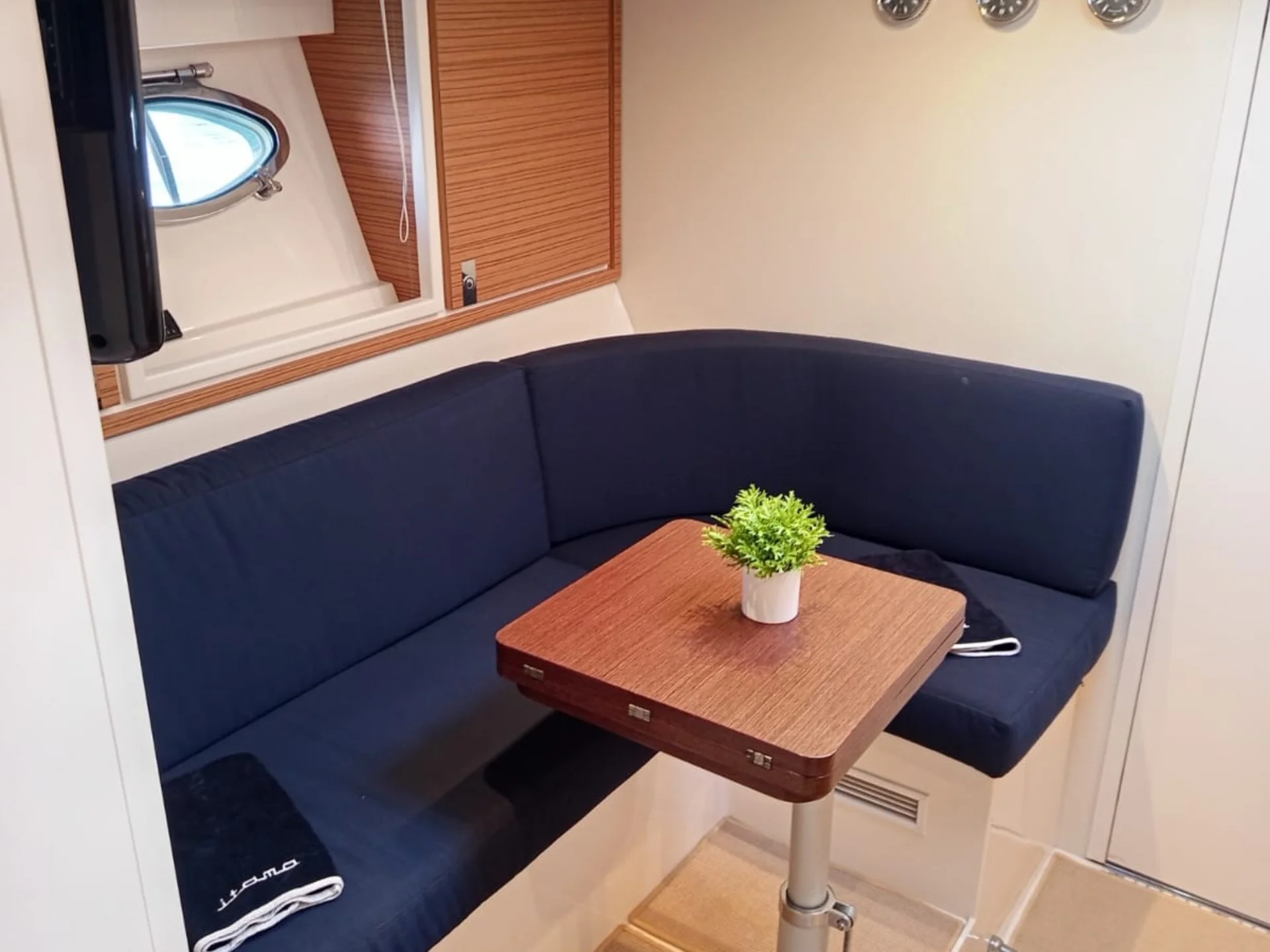 SWEET CAROLINE | Itama 40 - Itama