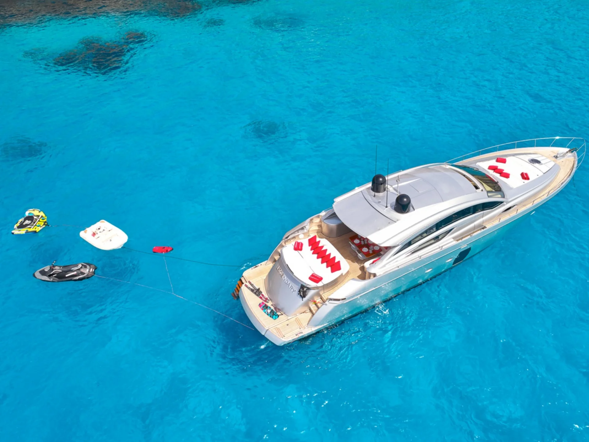 LEGENDARY | Pershing 72 - Pershing