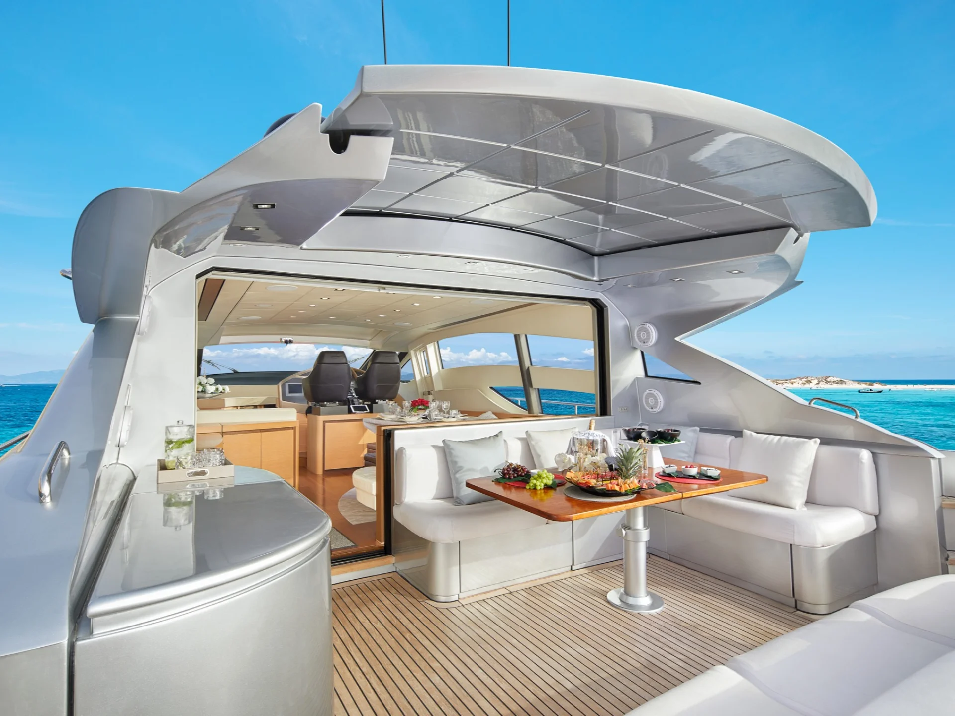 LEGENDARY | Pershing 72 - Pershing