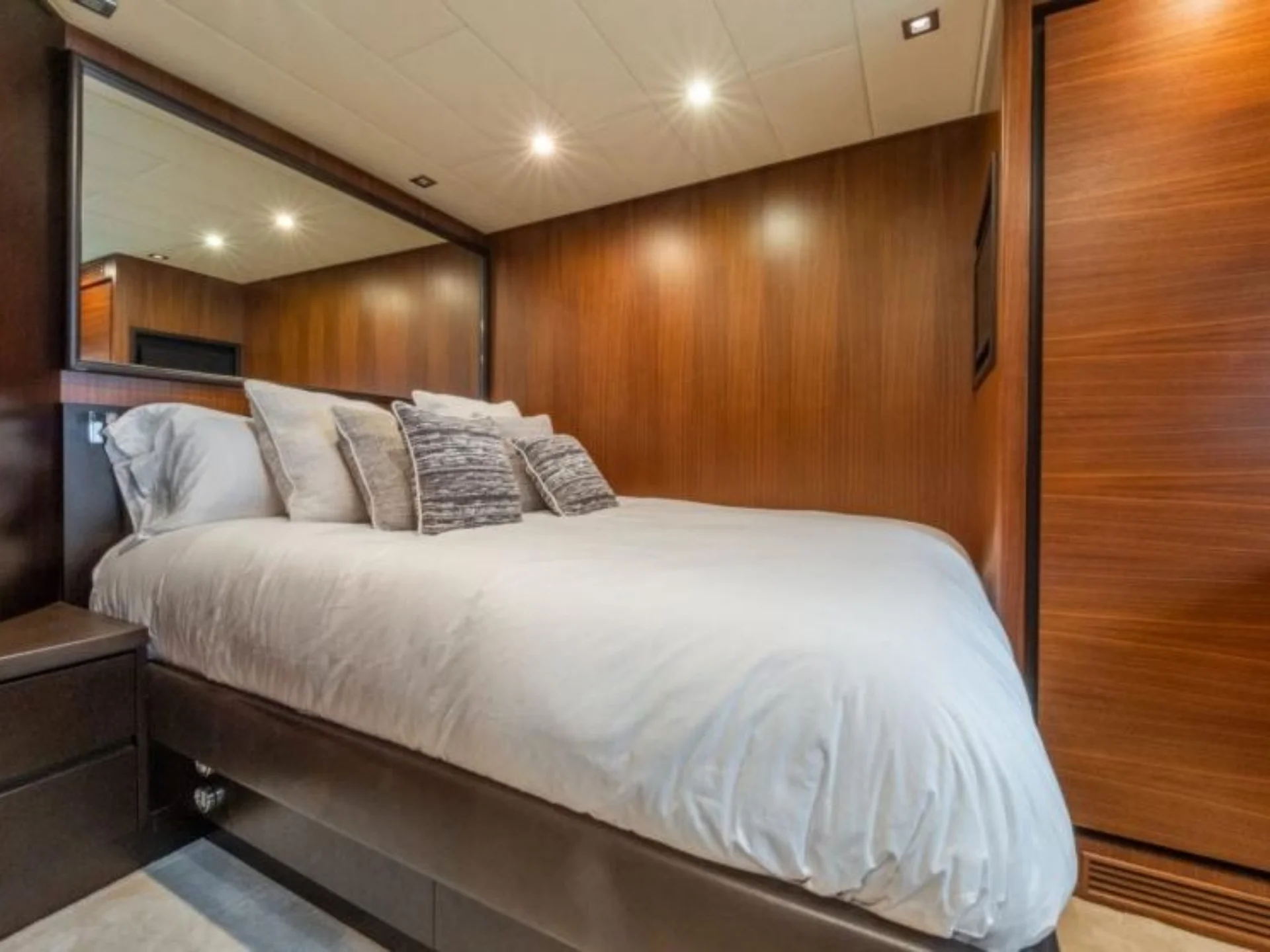 AYA ONE | Leopard 27 - Leopard