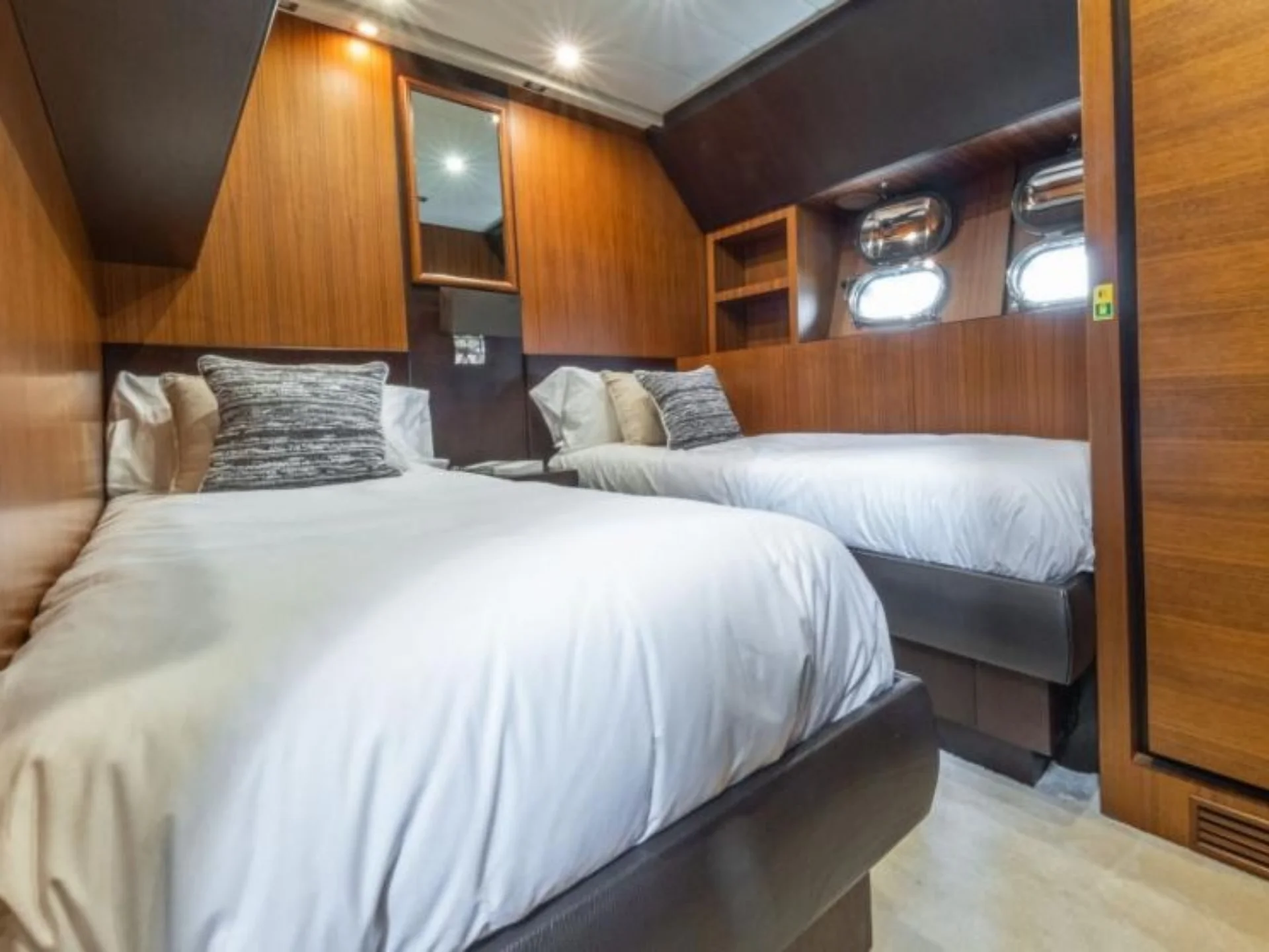 AYA ONE | Leopard 27 - Leopard