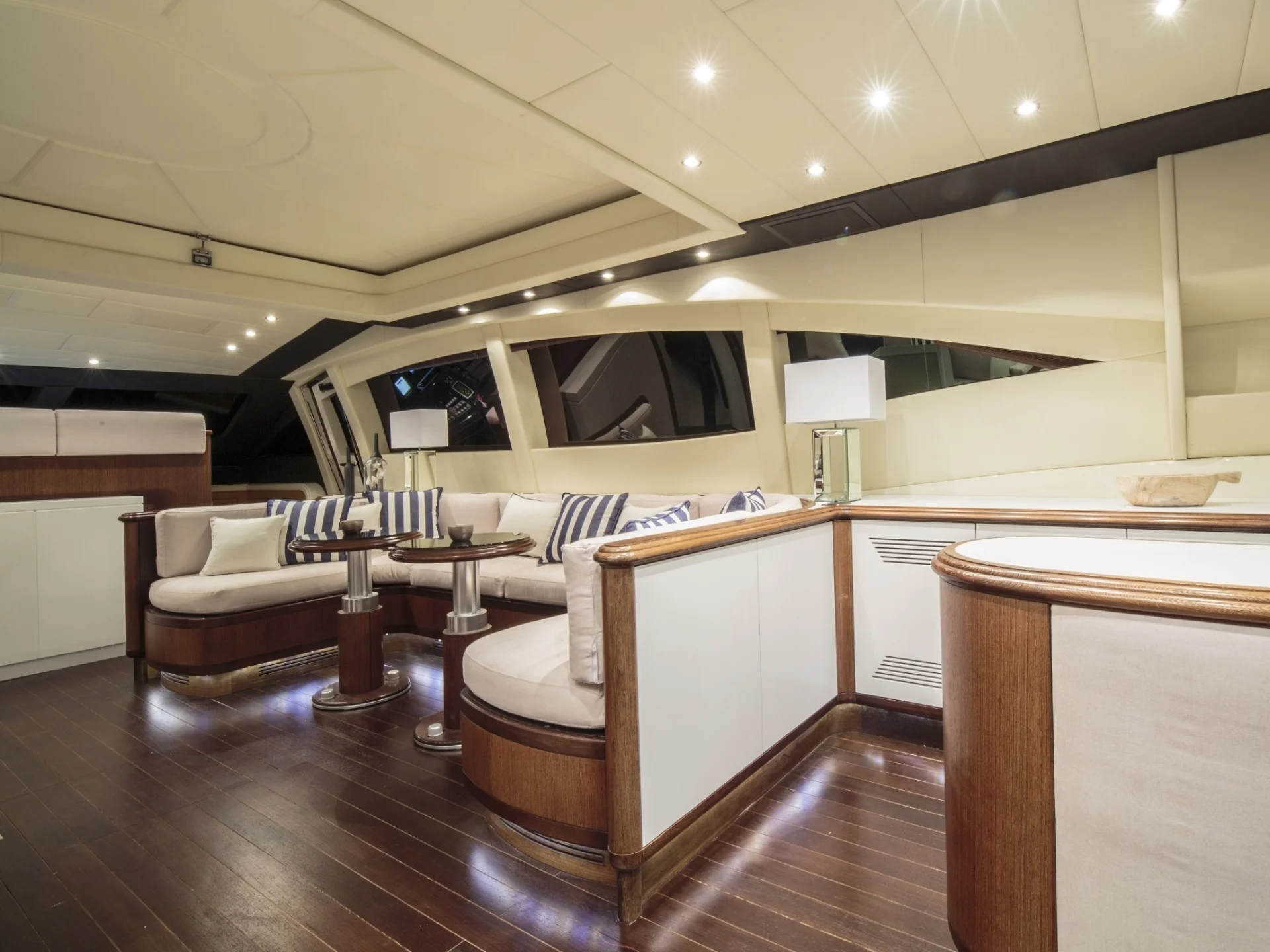 CHILL OUT | Mangusta 92 - Mangusta