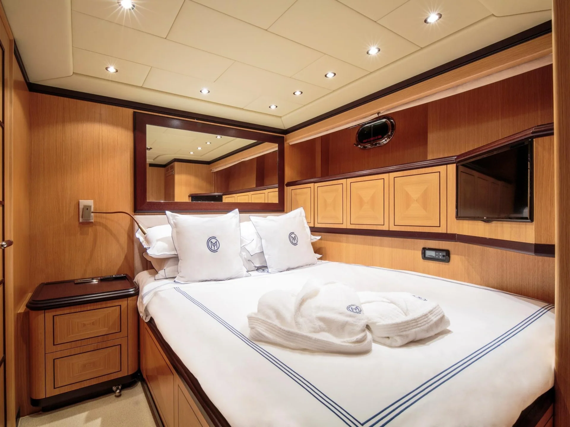 CHILL OUT | Mangusta 92 - Mangusta