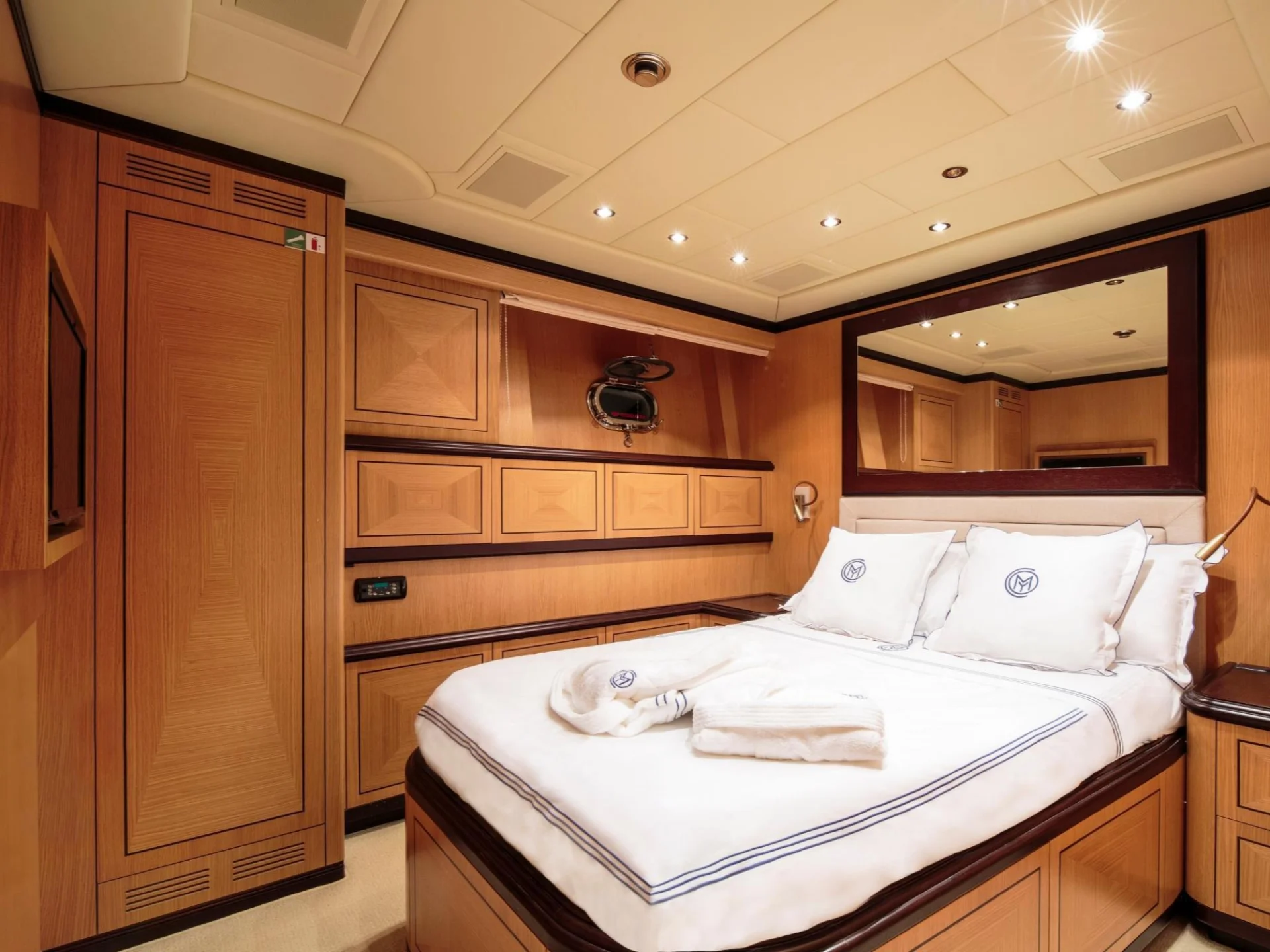 CHILL OUT | Mangusta 92 - Mangusta