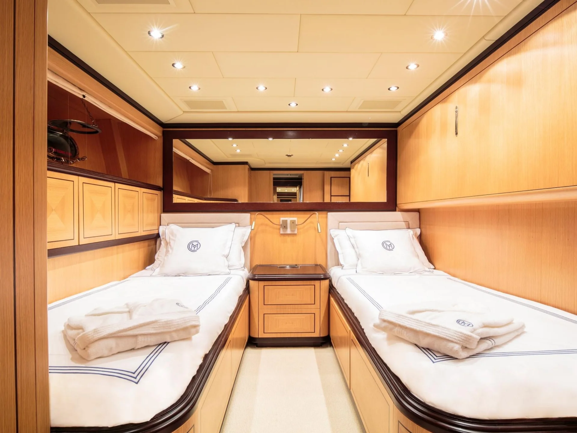 CHILL OUT | Mangusta 92 - Mangusta