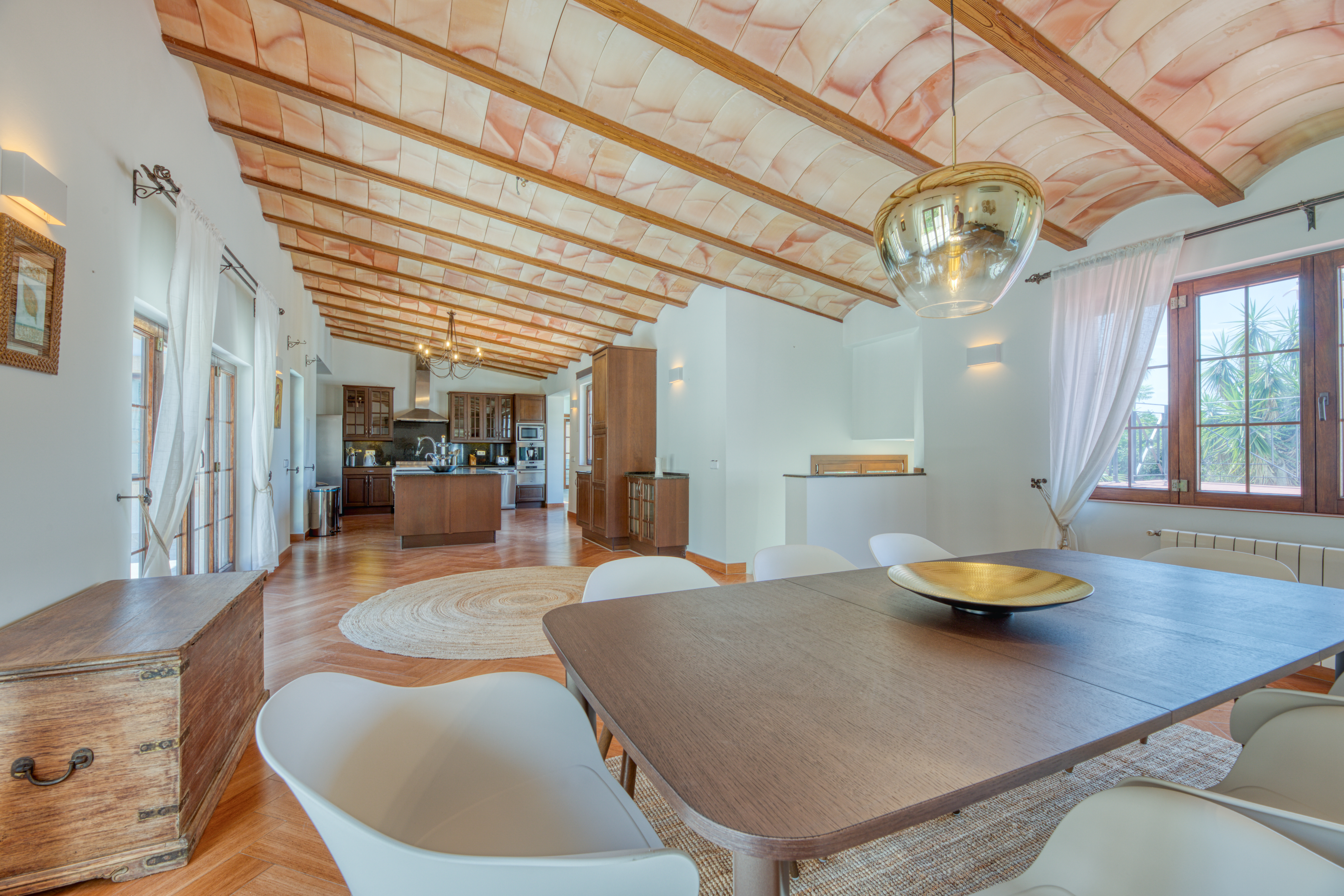 Elegante villa familiare con piscina e ampi spazi abitativi a Palmanova
