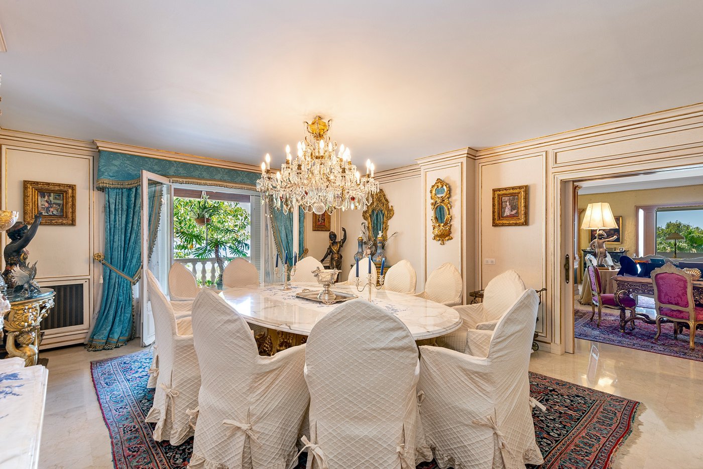 Elegantes Anwesen mit Panoramablick in Genova