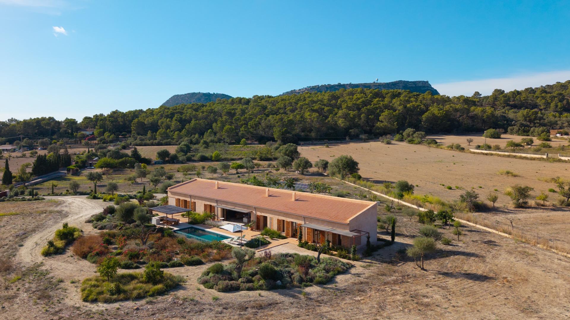 Beautiful Finca in Llucmajor 