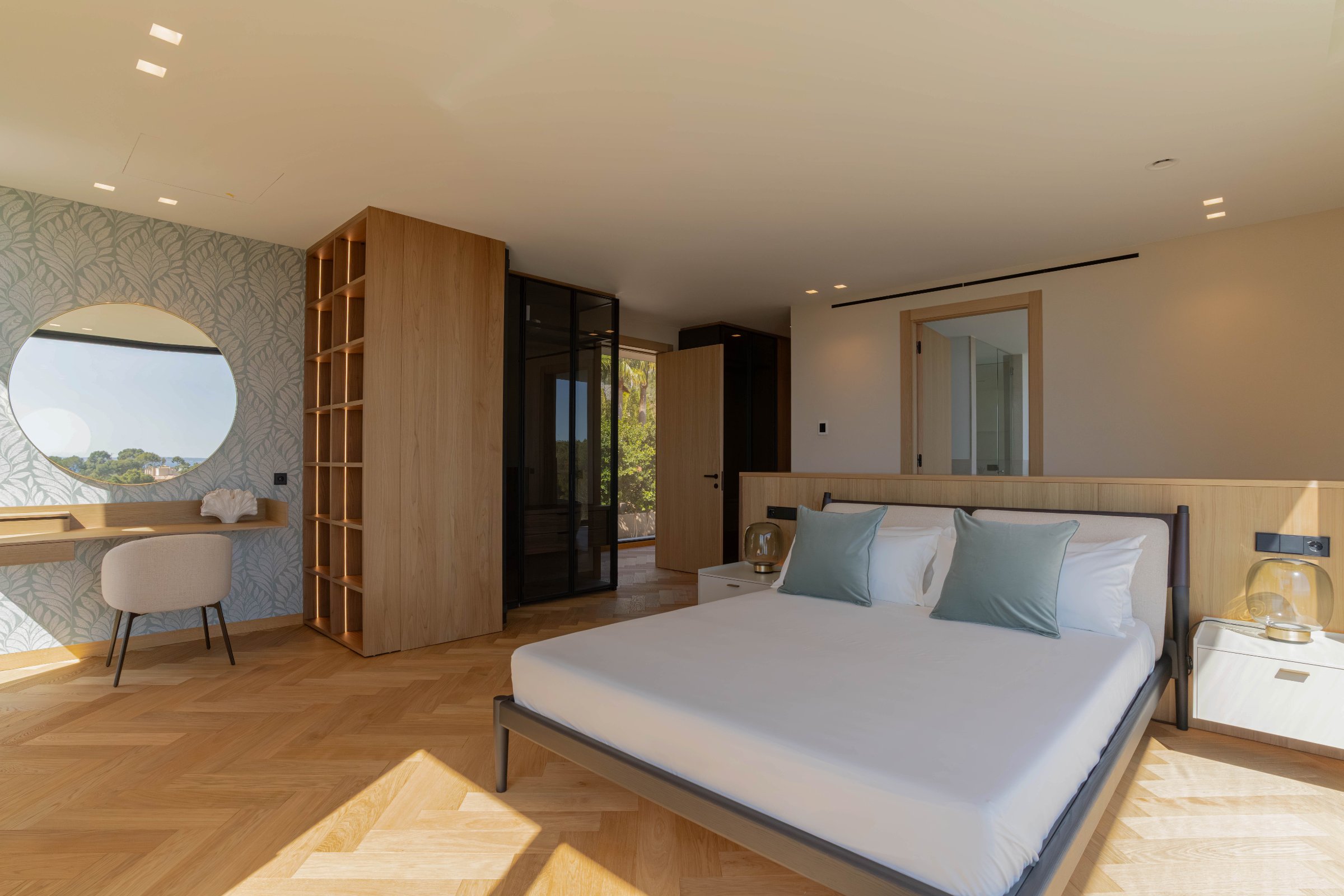 Vita di Lusso a Costa d’en Blanes con Vista Mare Aperta