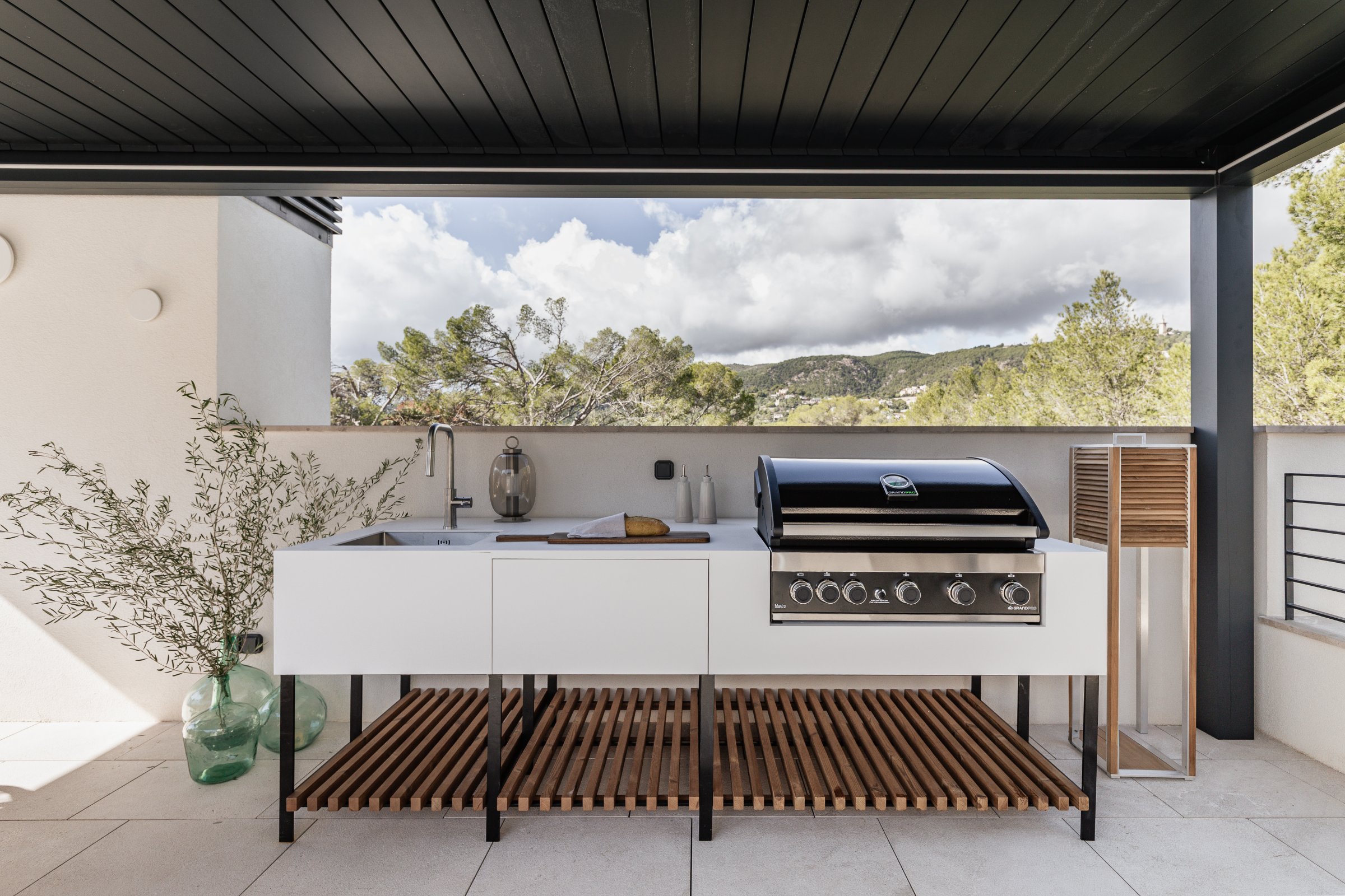 Contemporary Penthouse in an Exclusive New Development - Photo 3