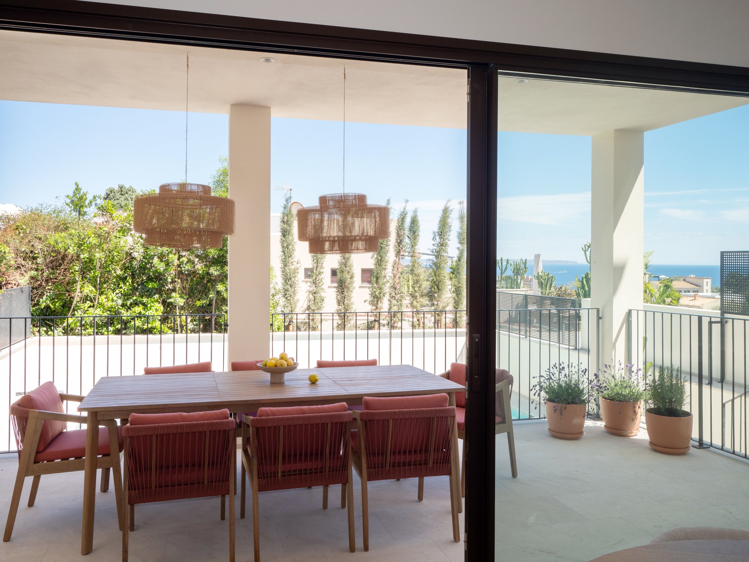 Vida Elevada en Génova con Vistas a la Bahía de Palma