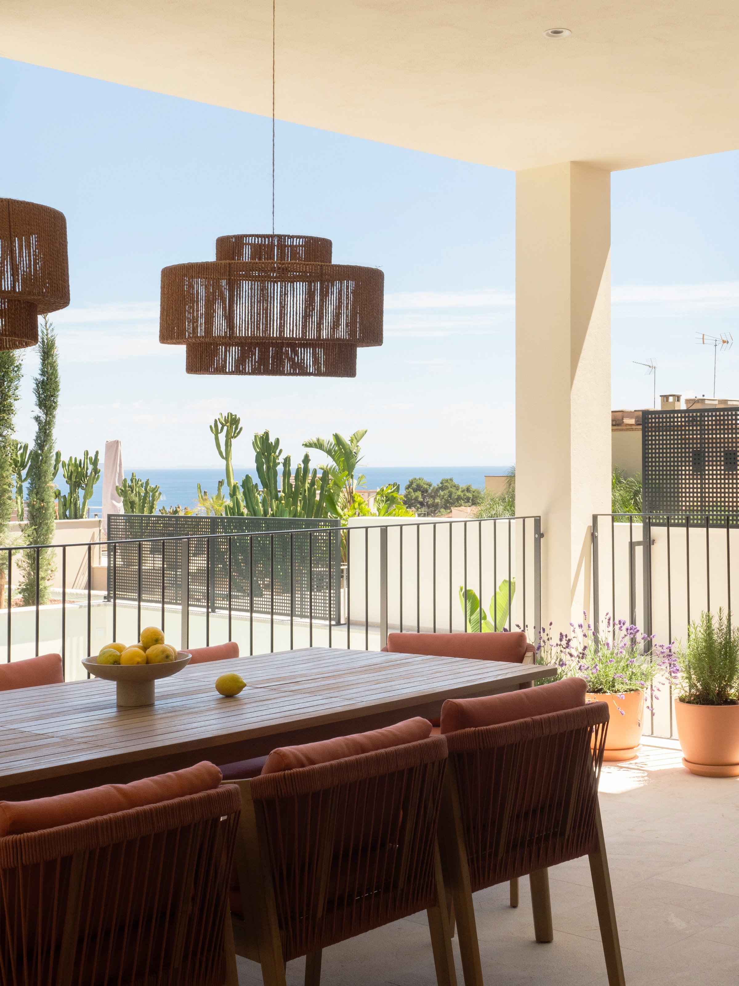 Vida Elevada en Génova con Vistas a la Bahía de Palma