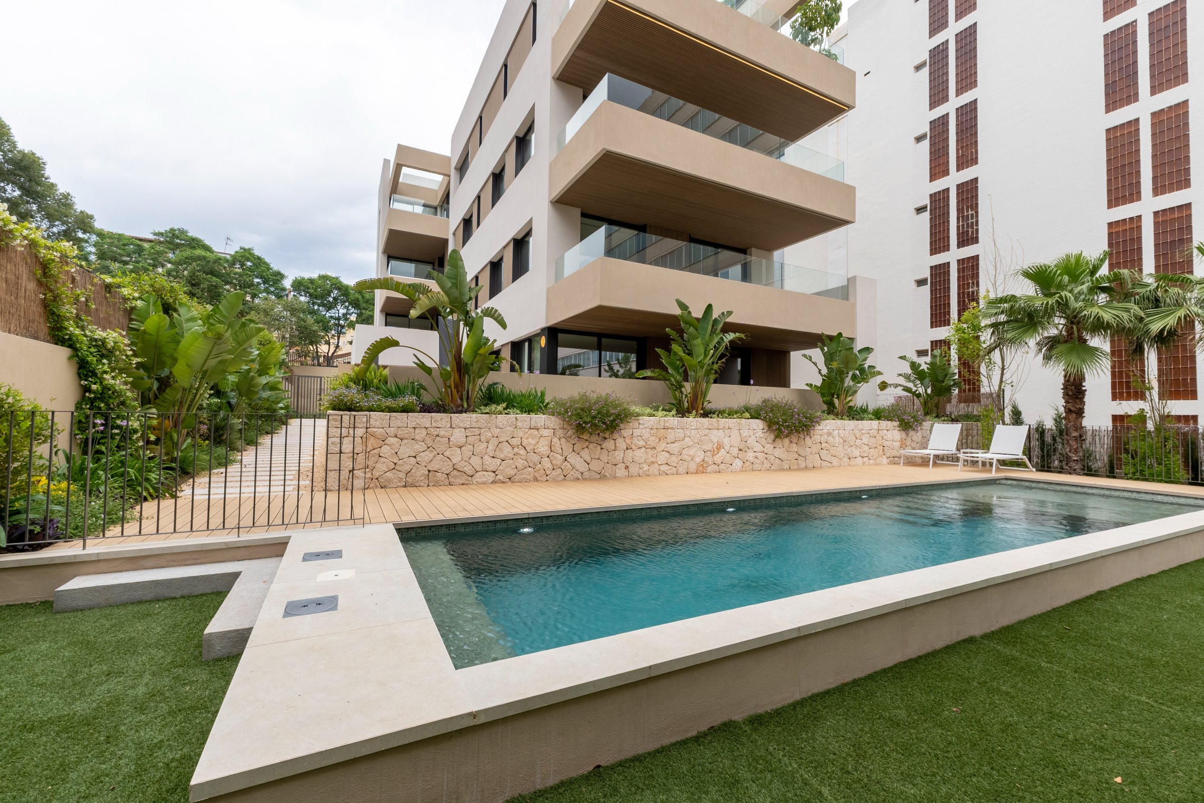 Modern Penthouse with Private Rooftop ,Plunge Pool in Son Armadams - Photo 4
