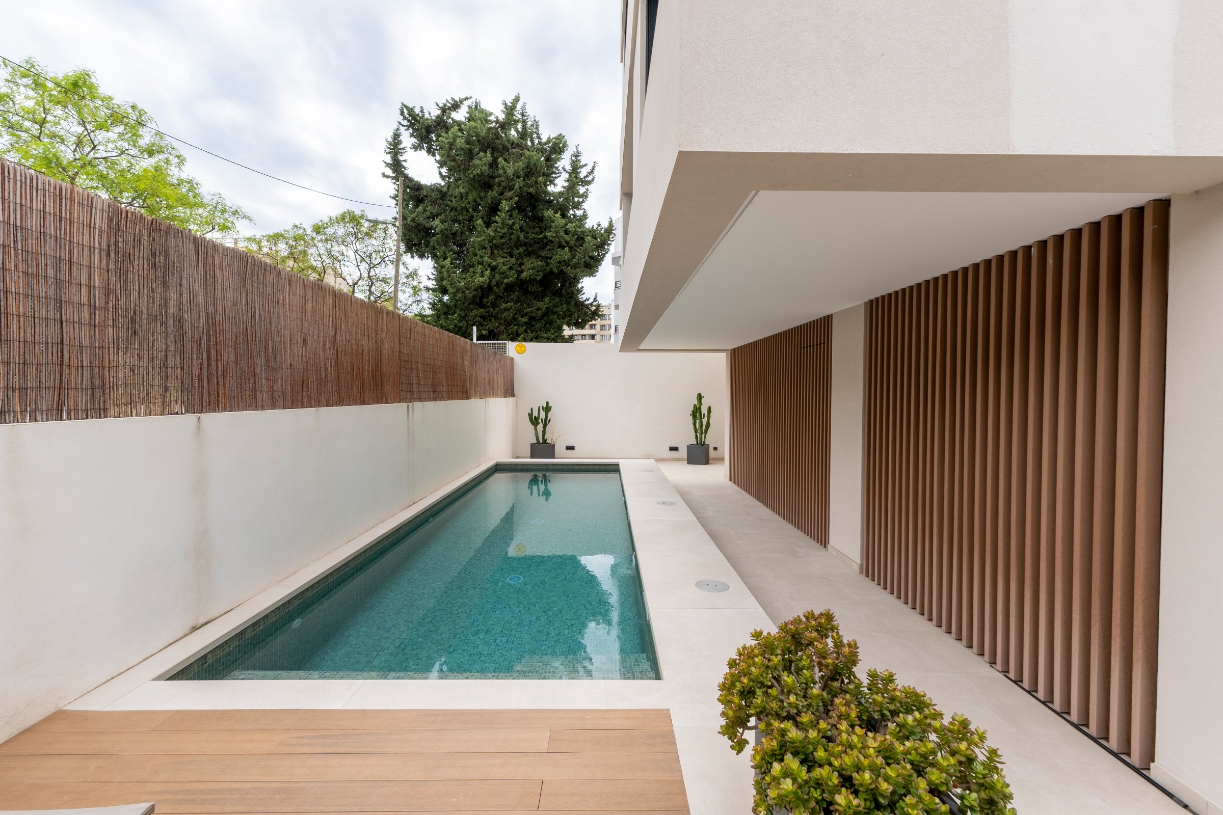 Modern Penthouse with Private Rooftop and Pool in Son Armadams
