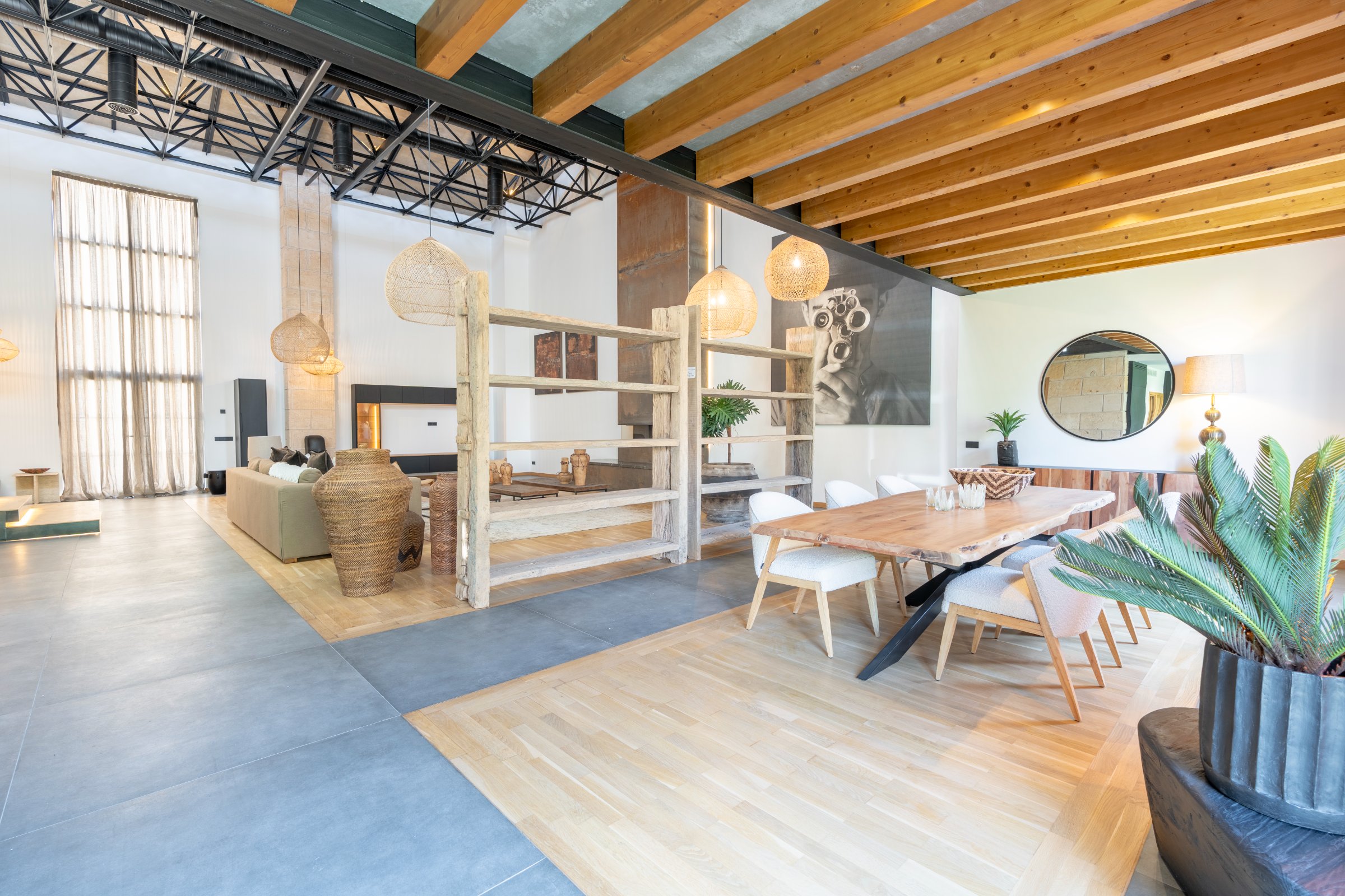 Designer Loft with Spectacular Rooftop Terrace in Santa Catalina