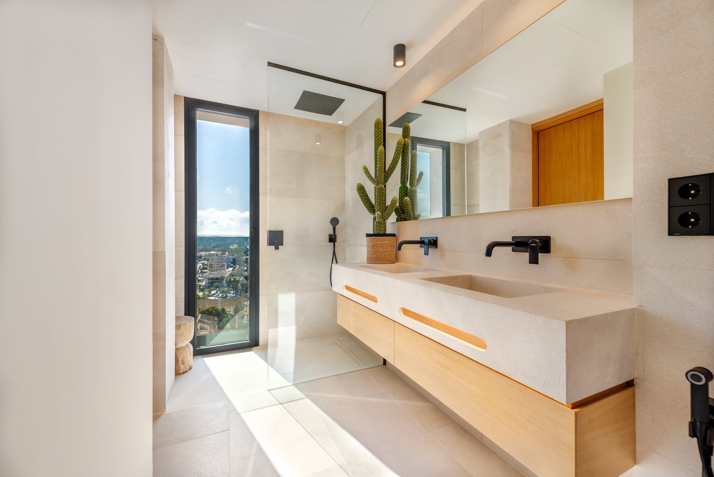 Penthouse with sea view and private pool in Santa Ponsa