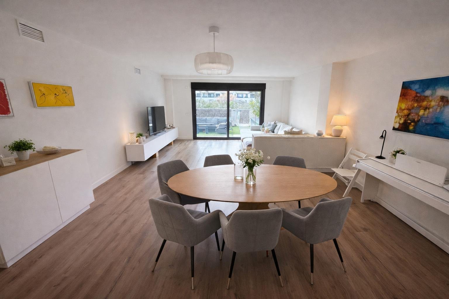 Appartamento contemporaneo al piano terra con giardino vicino alla spiaggia a Santa Ponsa
