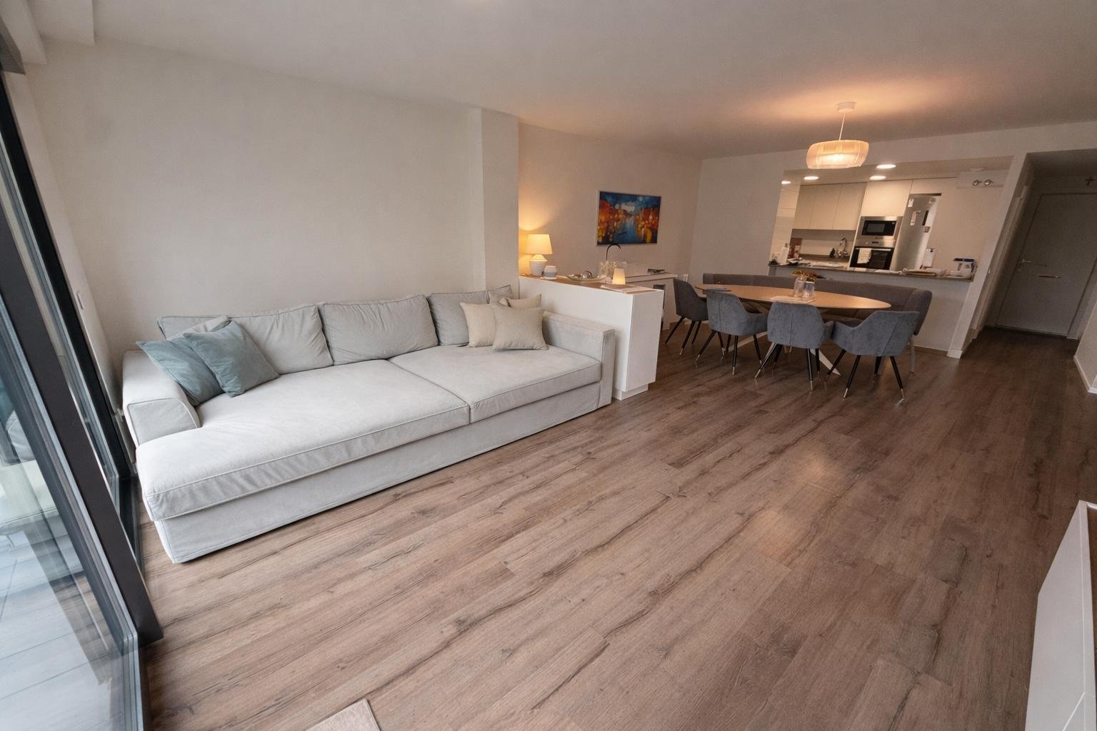 Appartamento contemporaneo al piano terra con giardino vicino alla spiaggia a Santa Ponsa