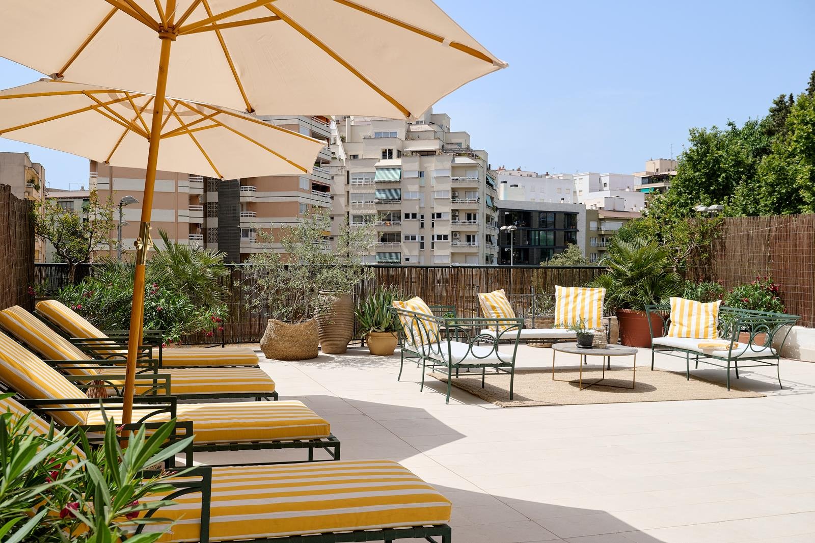 Elegante Wohnung mit privater Terrasse in Santa Catalina