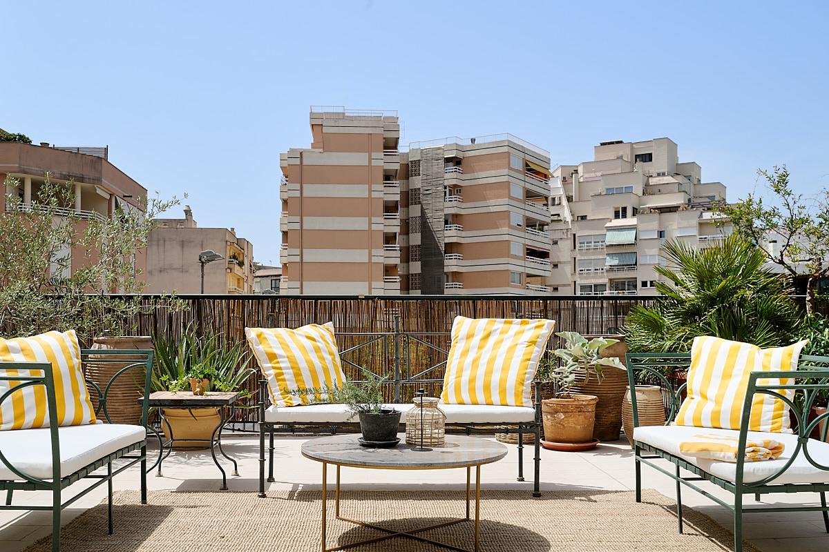 Elegante Wohnung mit privater Terrasse in Santa Catalina