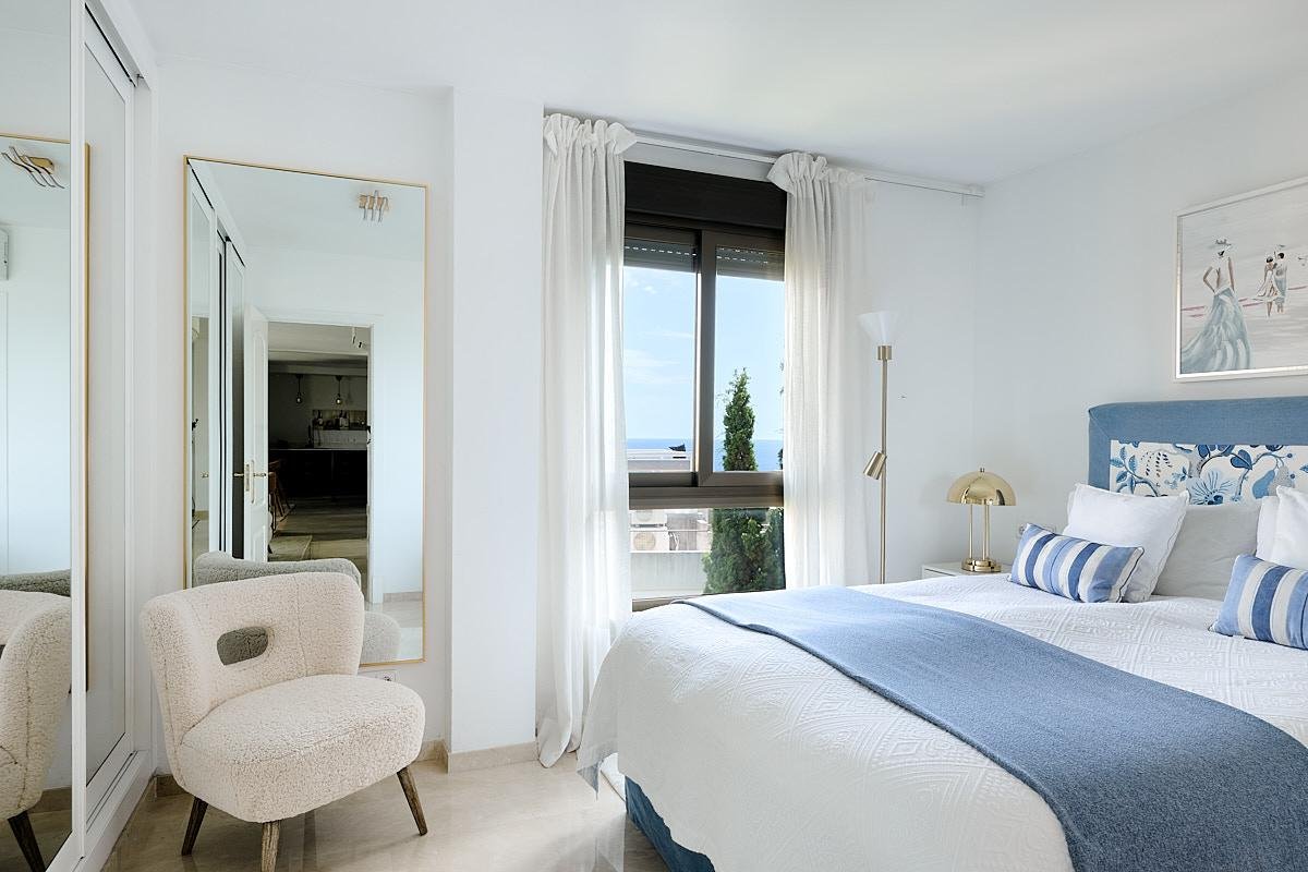 Fein ausgestattete Wohnung mit Dachterrasse und beeindruckendem Meerblick in Cala Major