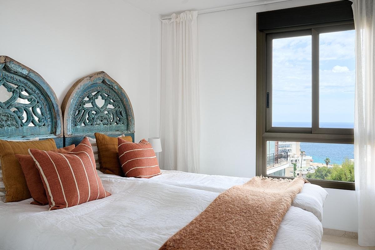 Fein ausgestattete Wohnung mit Dachterrasse und beeindruckendem Meerblick in Cala Major