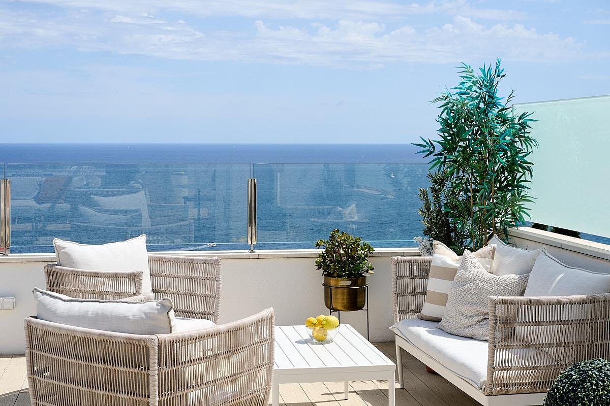 Fein ausgestattete Wohnung mit Dachterrasse und beeindruckendem Meerblick in Cala Major