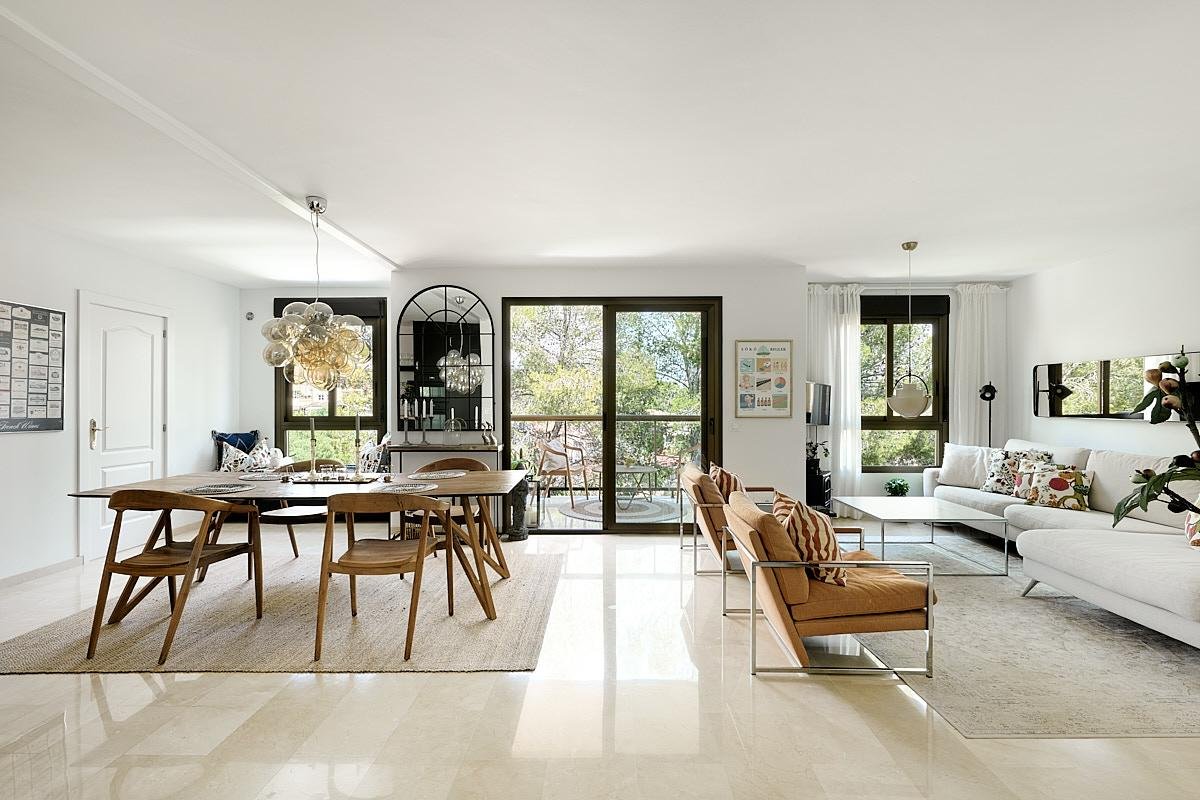 Fein ausgestattete Wohnung mit Dachterrasse und beeindruckendem Meerblick in Cala Major