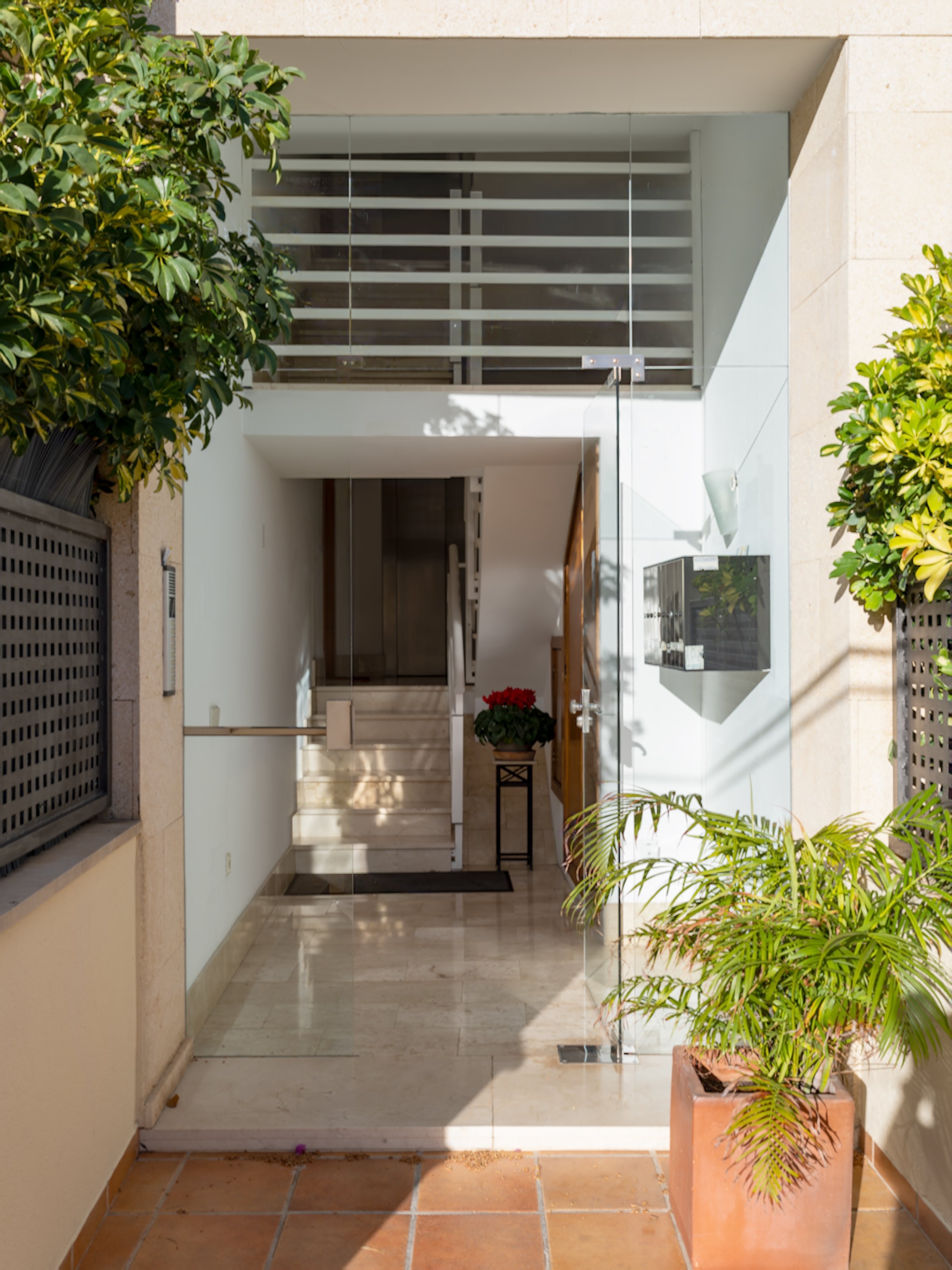 Geschmackvoll renovierte Wohnung mit Meerblick in Sant Agustín