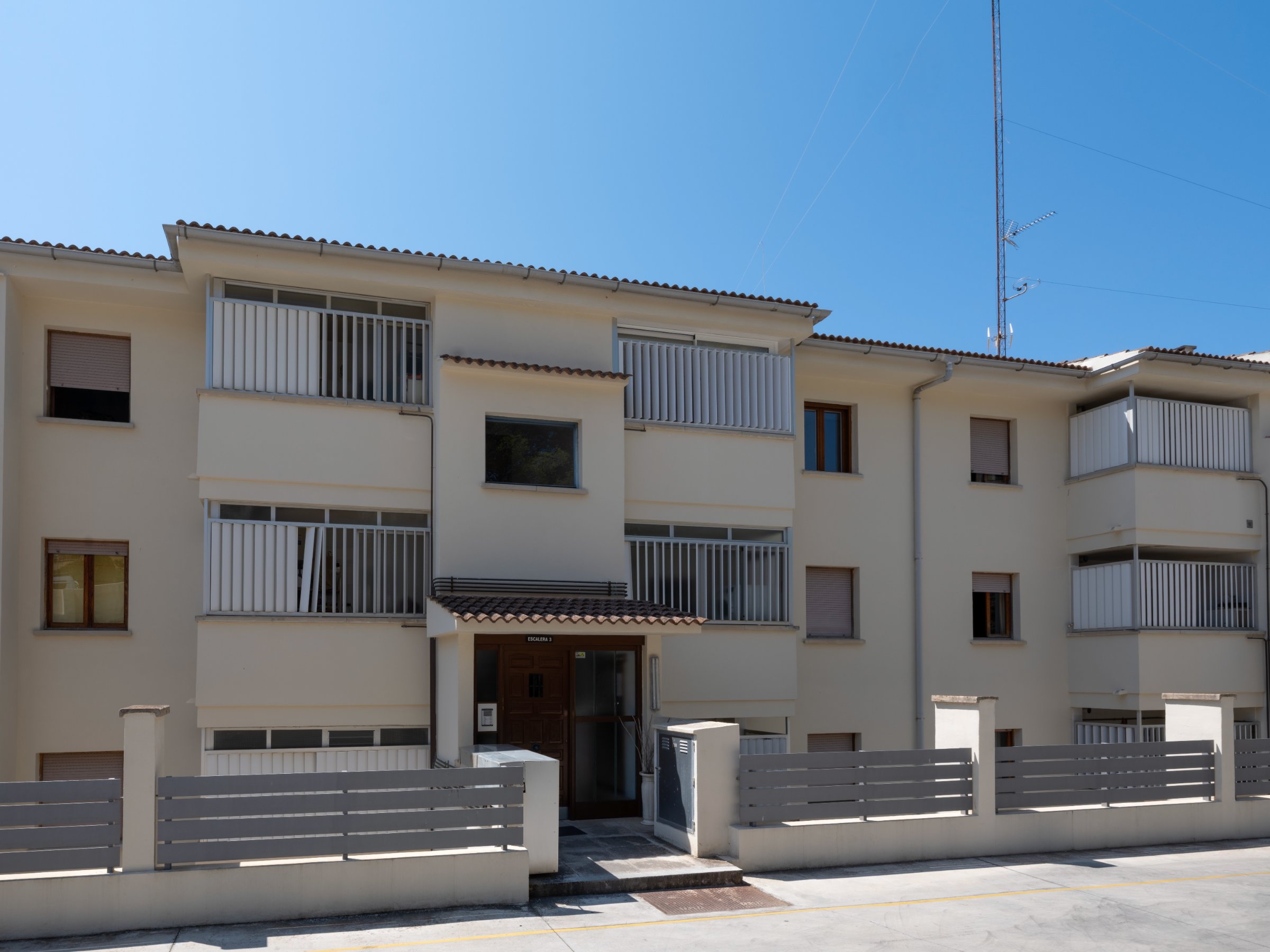 Bright and Newly Renovated Apartment in San Agustín