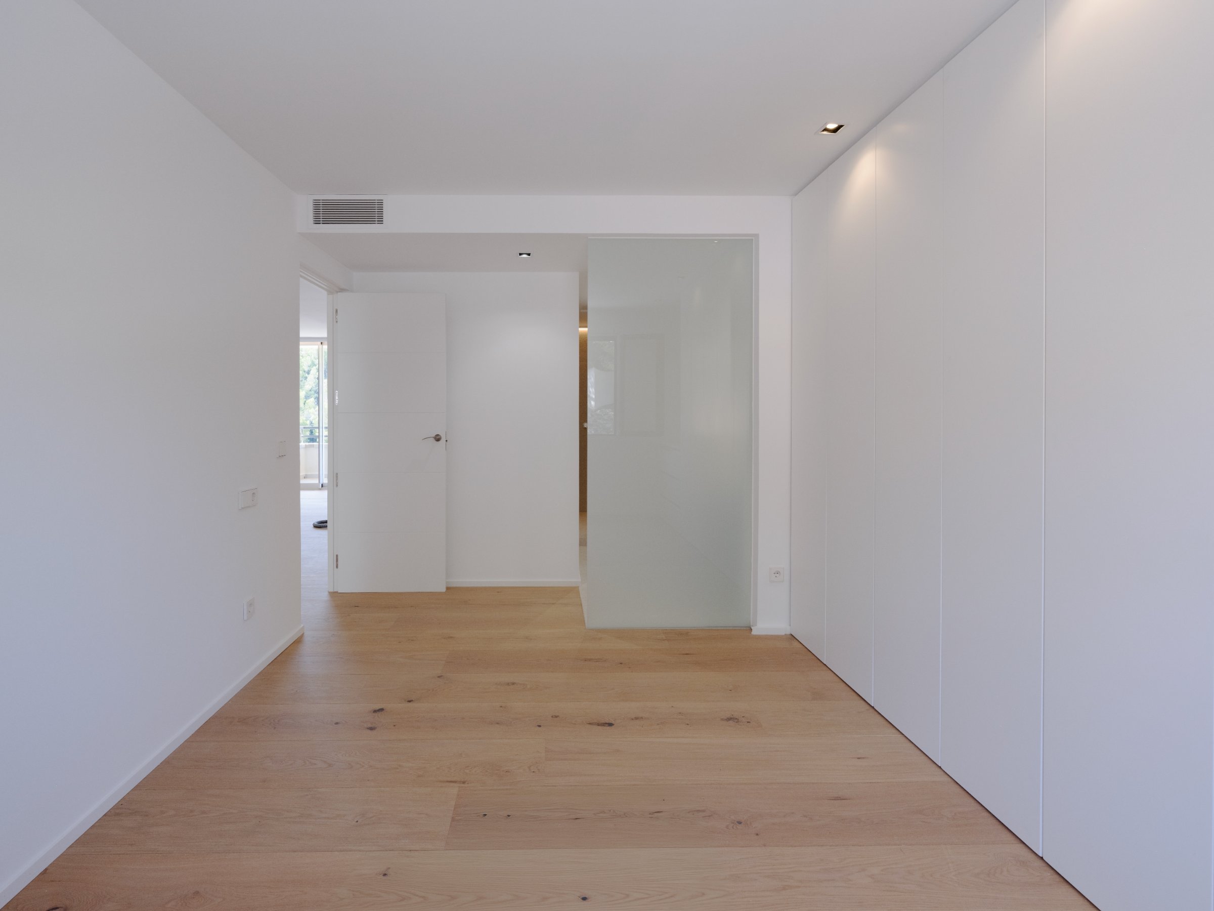 Bright and Newly Renovated Apartment in San Agustín