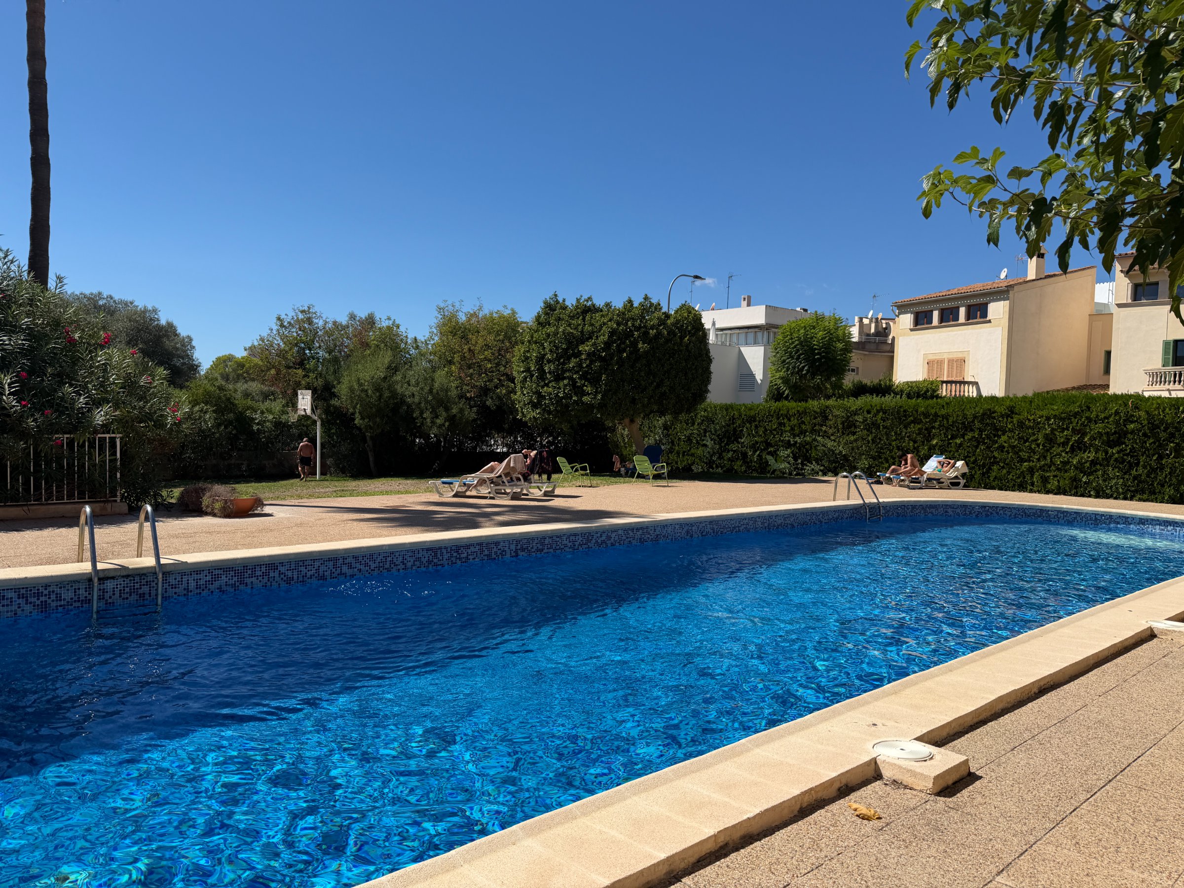 Charming Duplex Living in La Bonanova