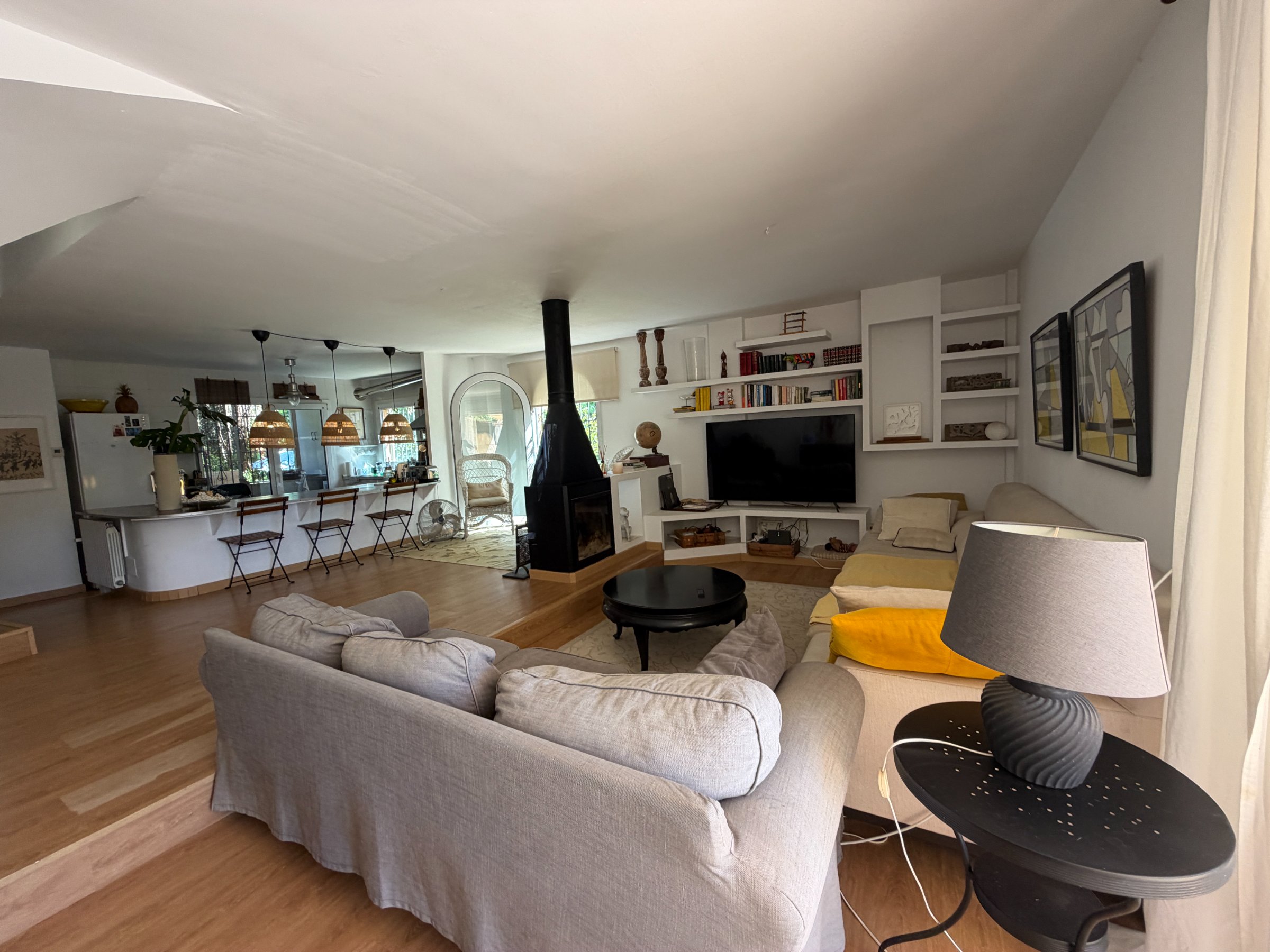 Charming Duplex Living in La Bonanova