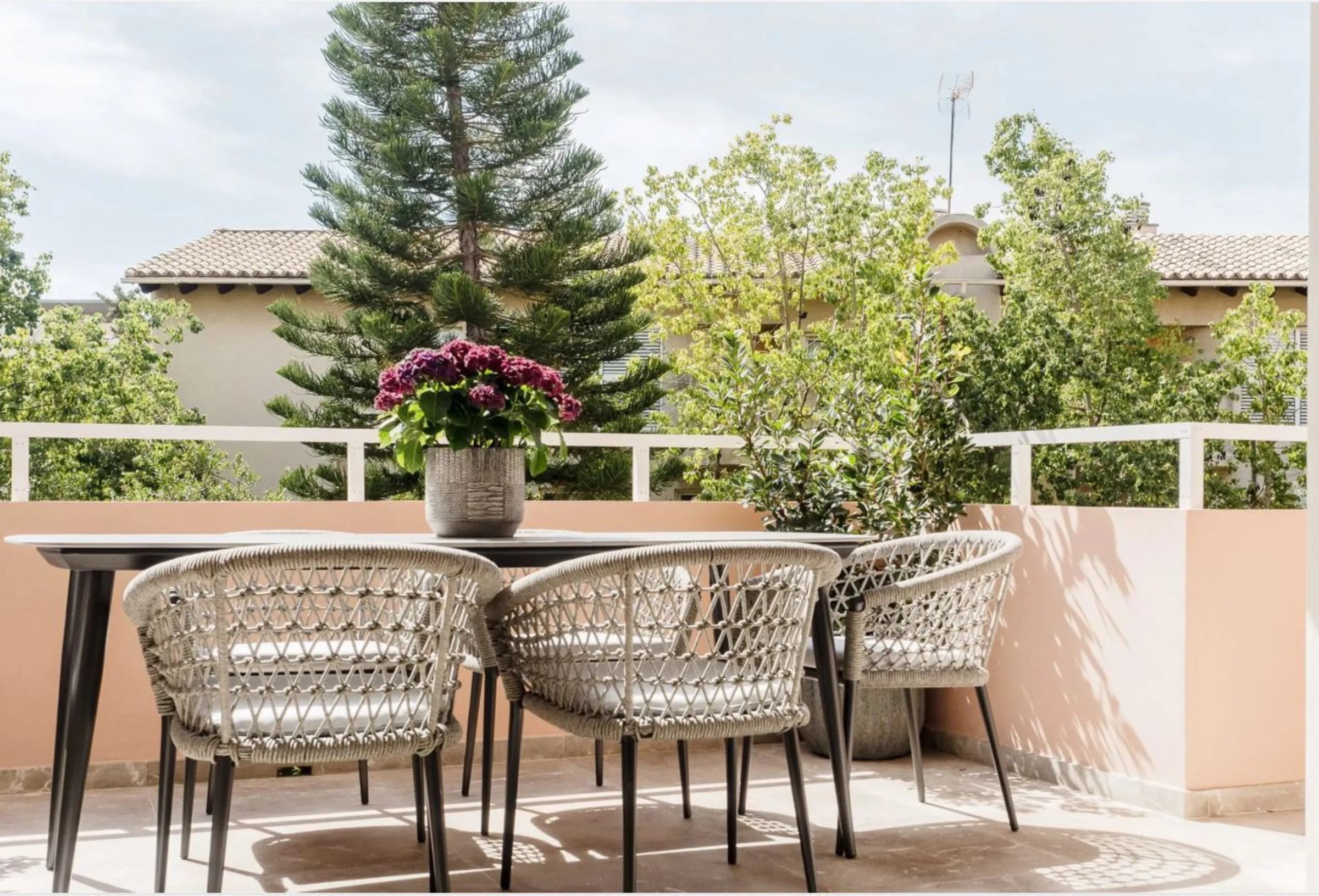 Contemporary Duplex Penthouse in La Bonanova