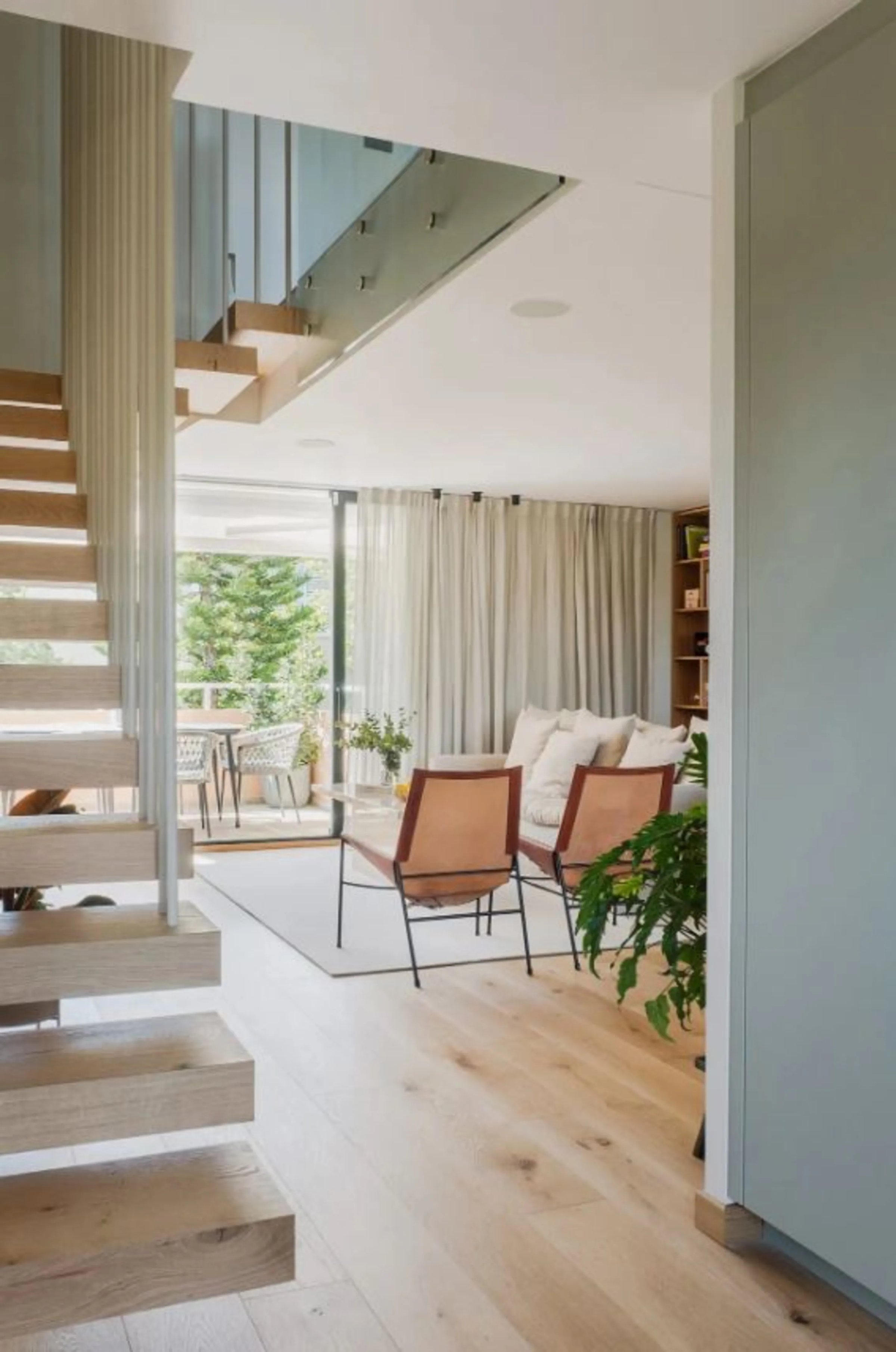 Contemporary Duplex Penthouse in La Bonanova