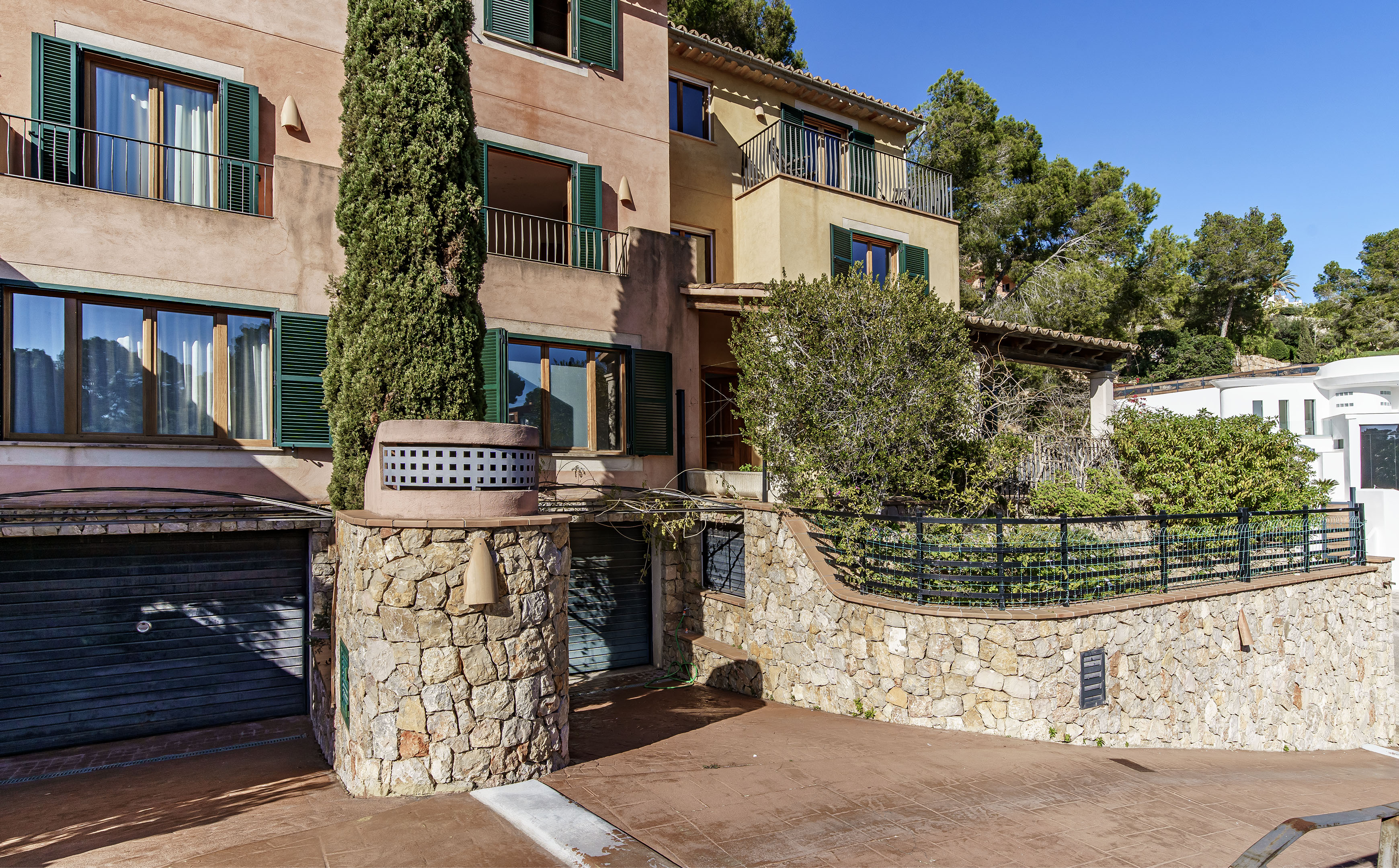 Charming townhouse in Attractive Portals Nous